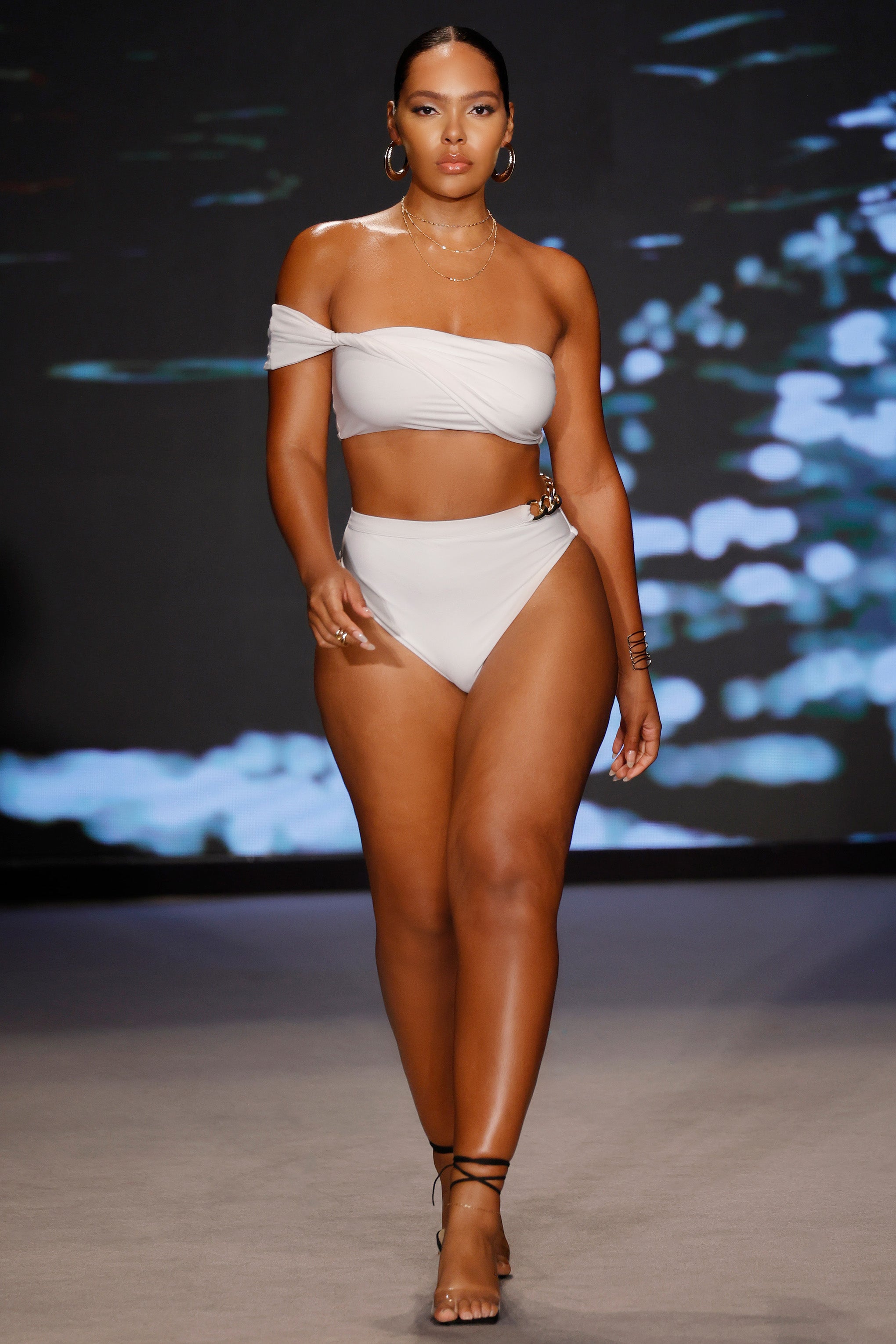 Zenginlik | Beyaz Yüksek Bel Zincir Bikini Altı