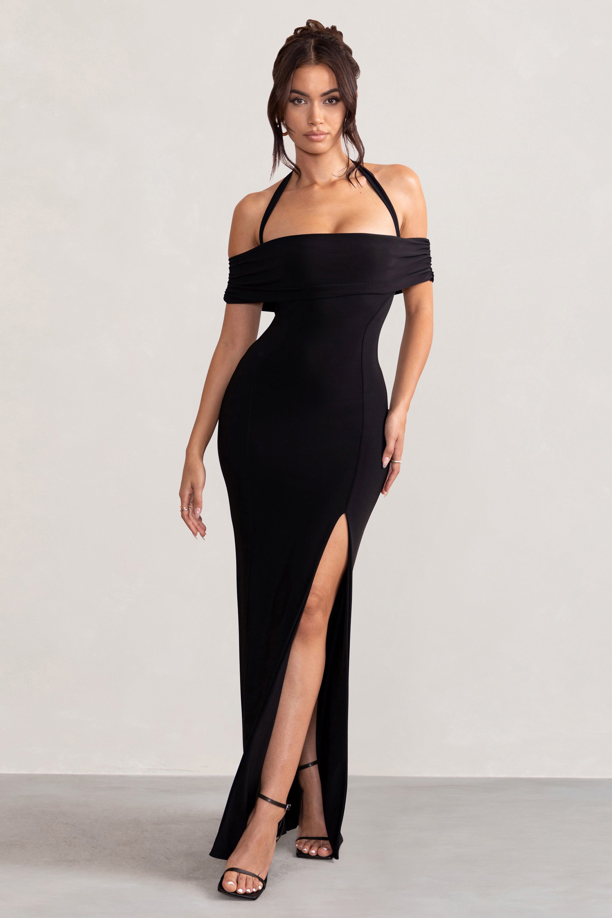 Anisa | Siyah Halter Yaka Bardot Maxi Elbise ile Bacak Yırtmaçlı