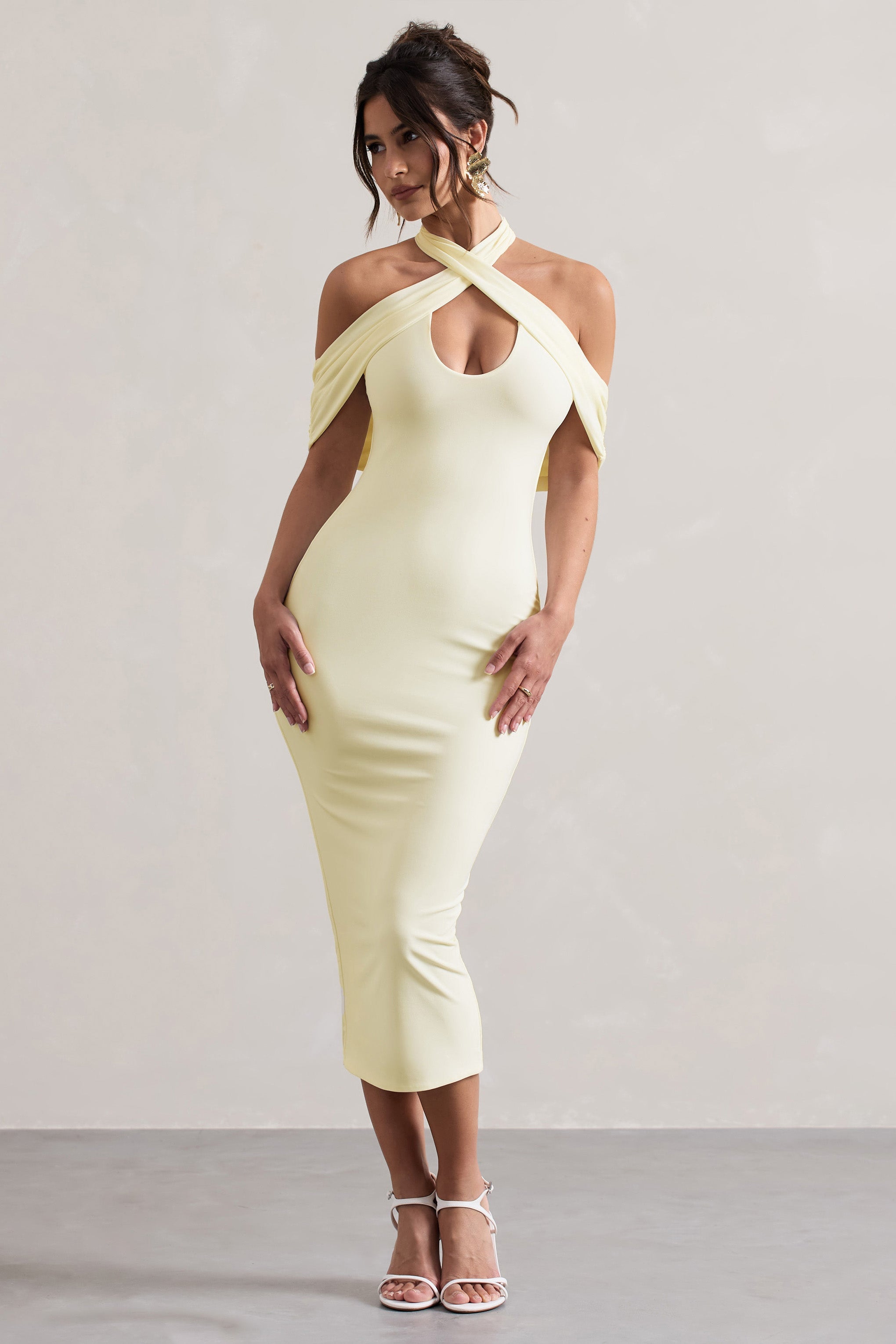 Bağlantı | Krem Renk Bodycon Halter Yaka Midi Elbise Kesik Detaylı
