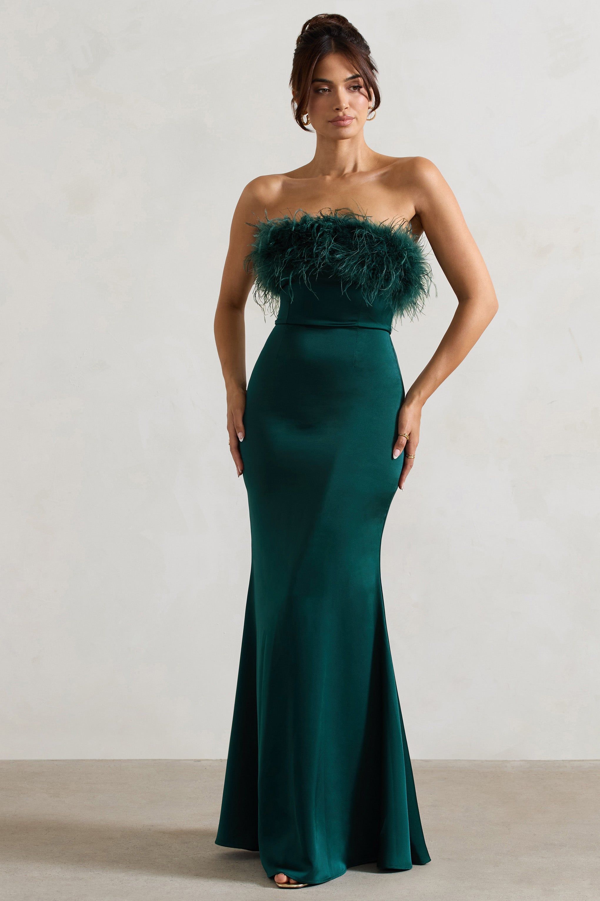 Özel Günler İçin Elbise | Şişe Yeşili Saten Tüy Detaylı Bandeau Maxi Elbise