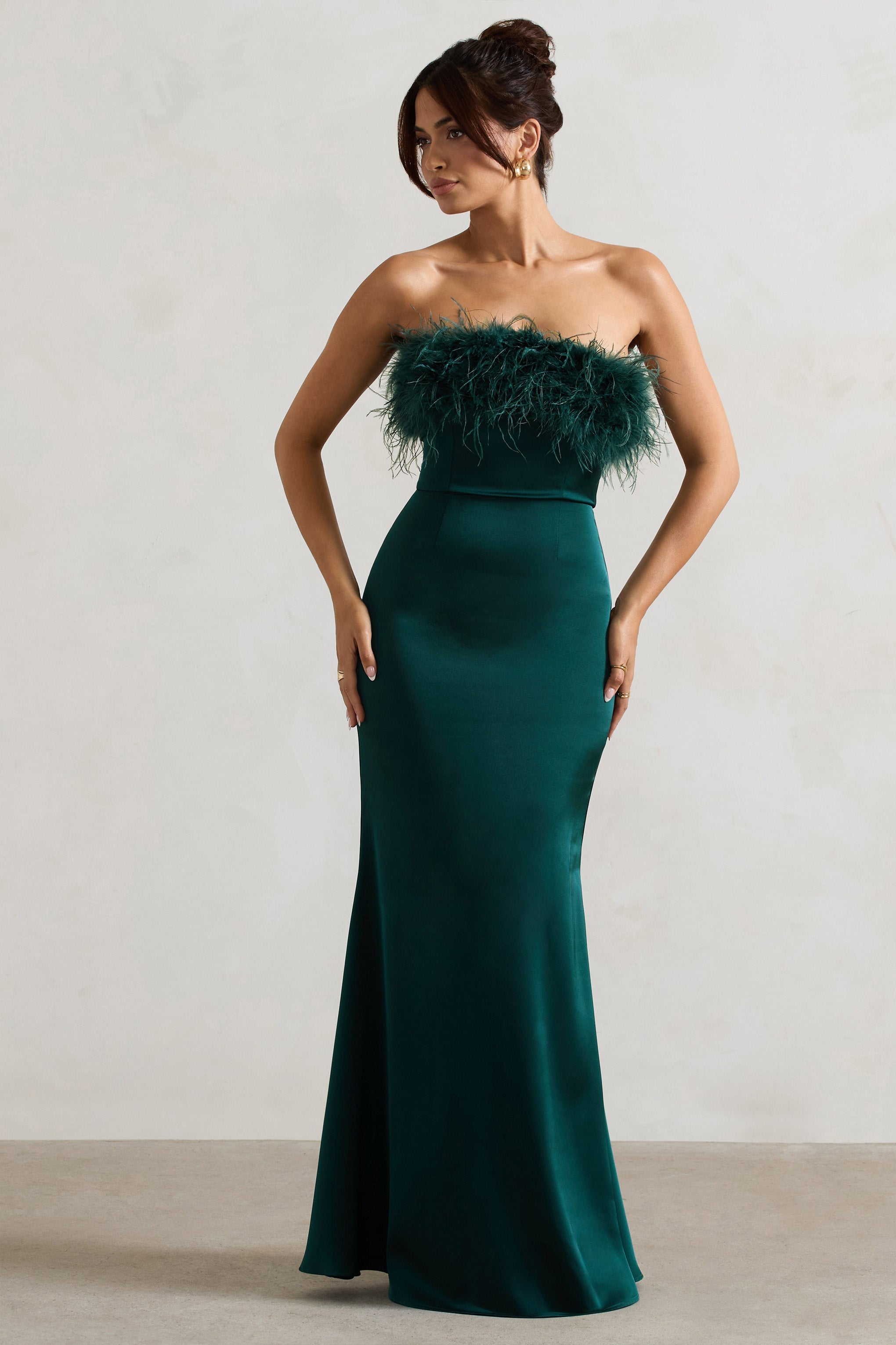 Özel Günler İçin Elbise | Şişe Yeşili Saten Tüy Detaylı Bandeau Maxi Elbise