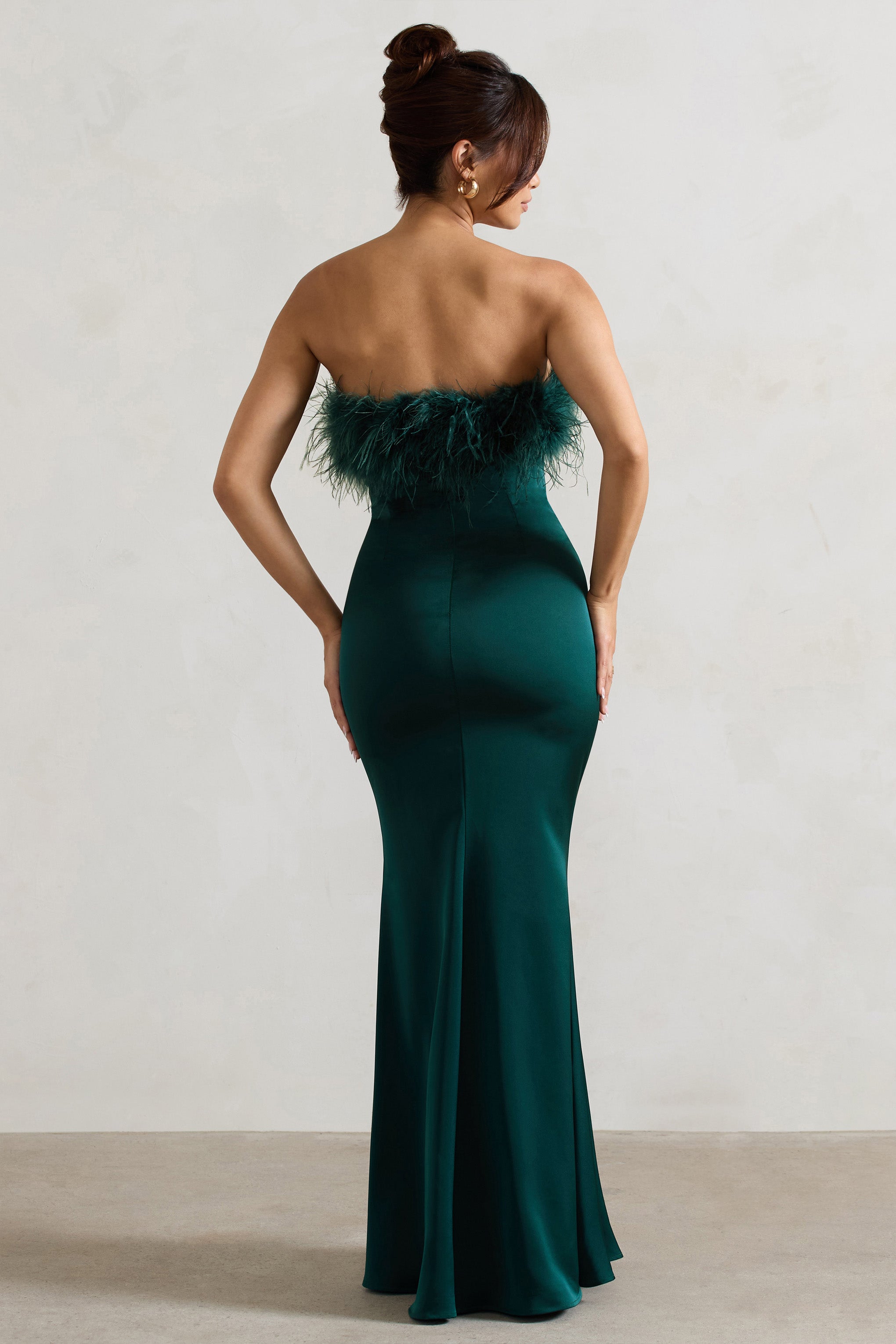 Özel Günler İçin Elbise | Şişe Yeşili Saten Tüy Detaylı Bandeau Maxi Elbise