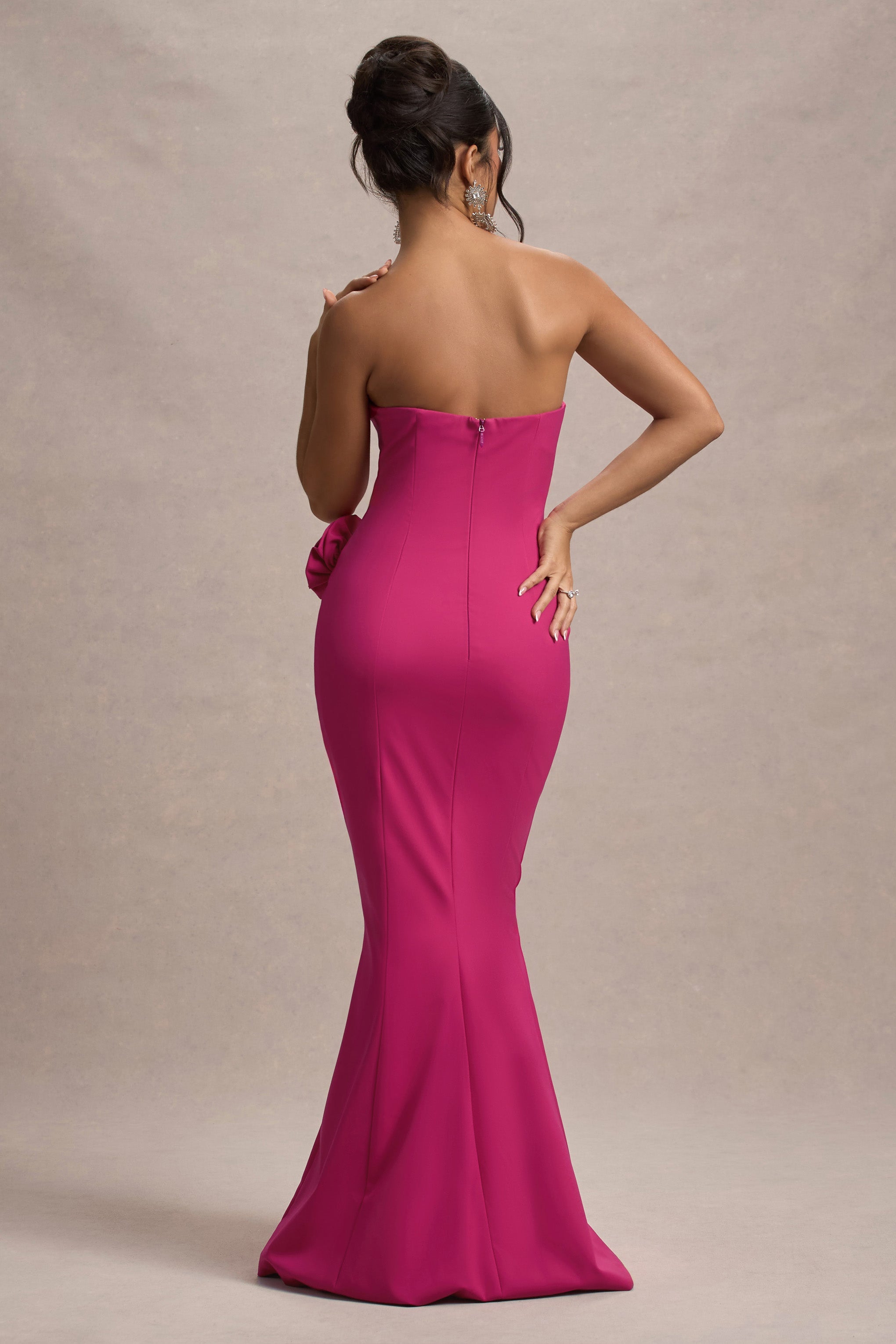 En İyisi | Koyu Pembe Askısız Fishtail Maxi Elbise Korsajlarla