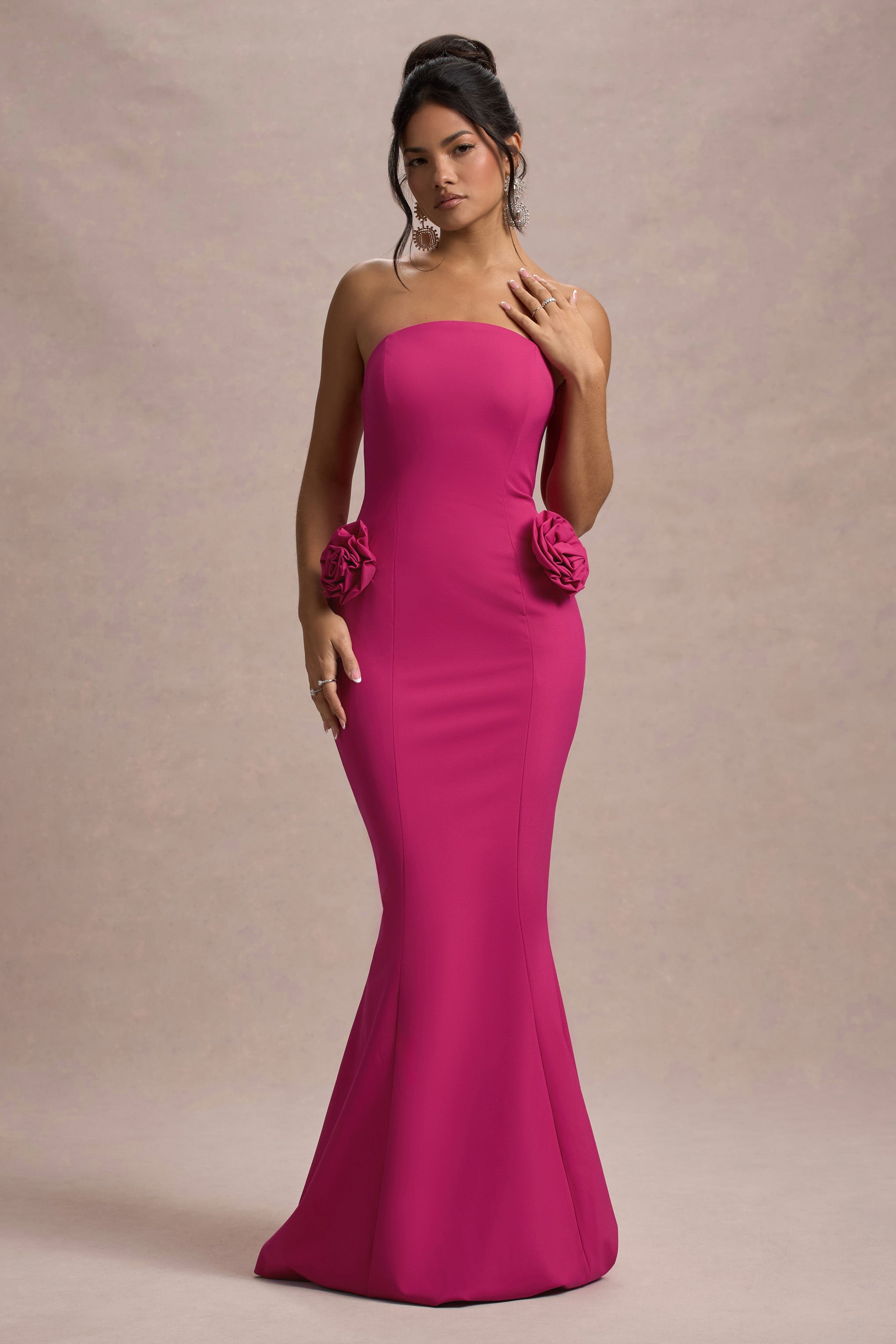 En İyisi | Koyu Pembe Askısız Fishtail Maxi Elbise Korsajlarla