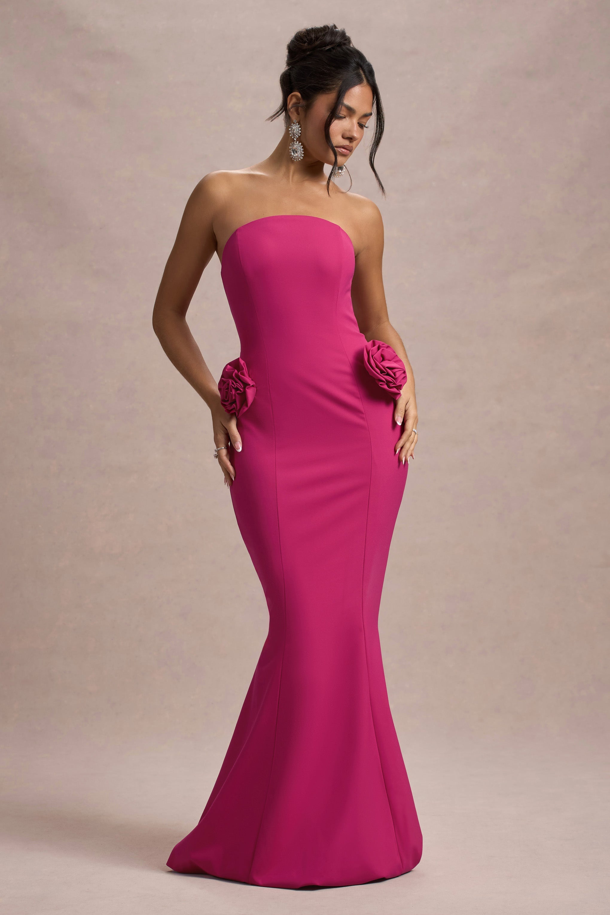 En İyisi | Koyu Pembe Askısız Fishtail Maxi Elbise Korsajlarla