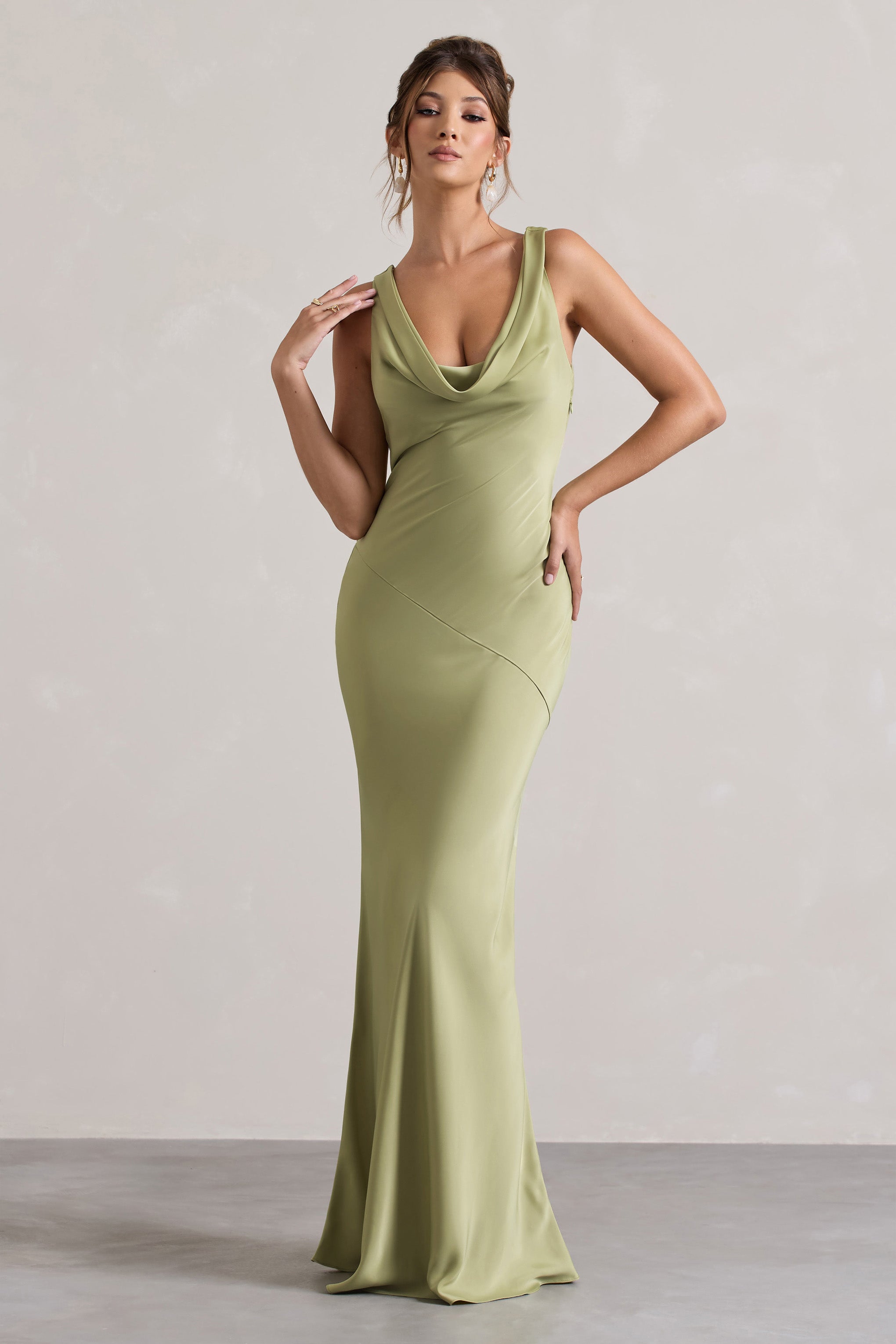 Alesso | Açık Zeytin Saten Cowl-Neck Maxi Elbise