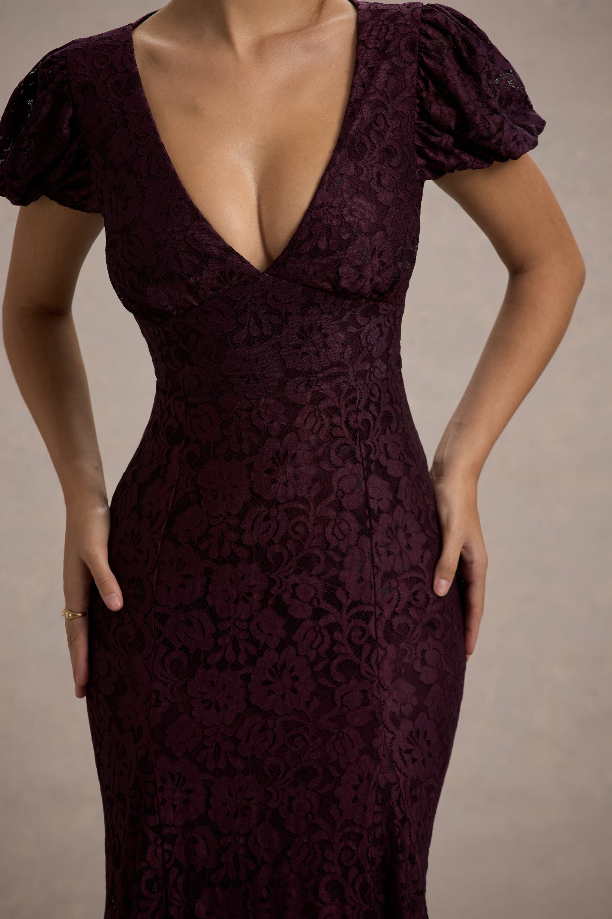 Elestria | Dantel Yaka V-Neck Puff-Sleeve Maxi Elbise