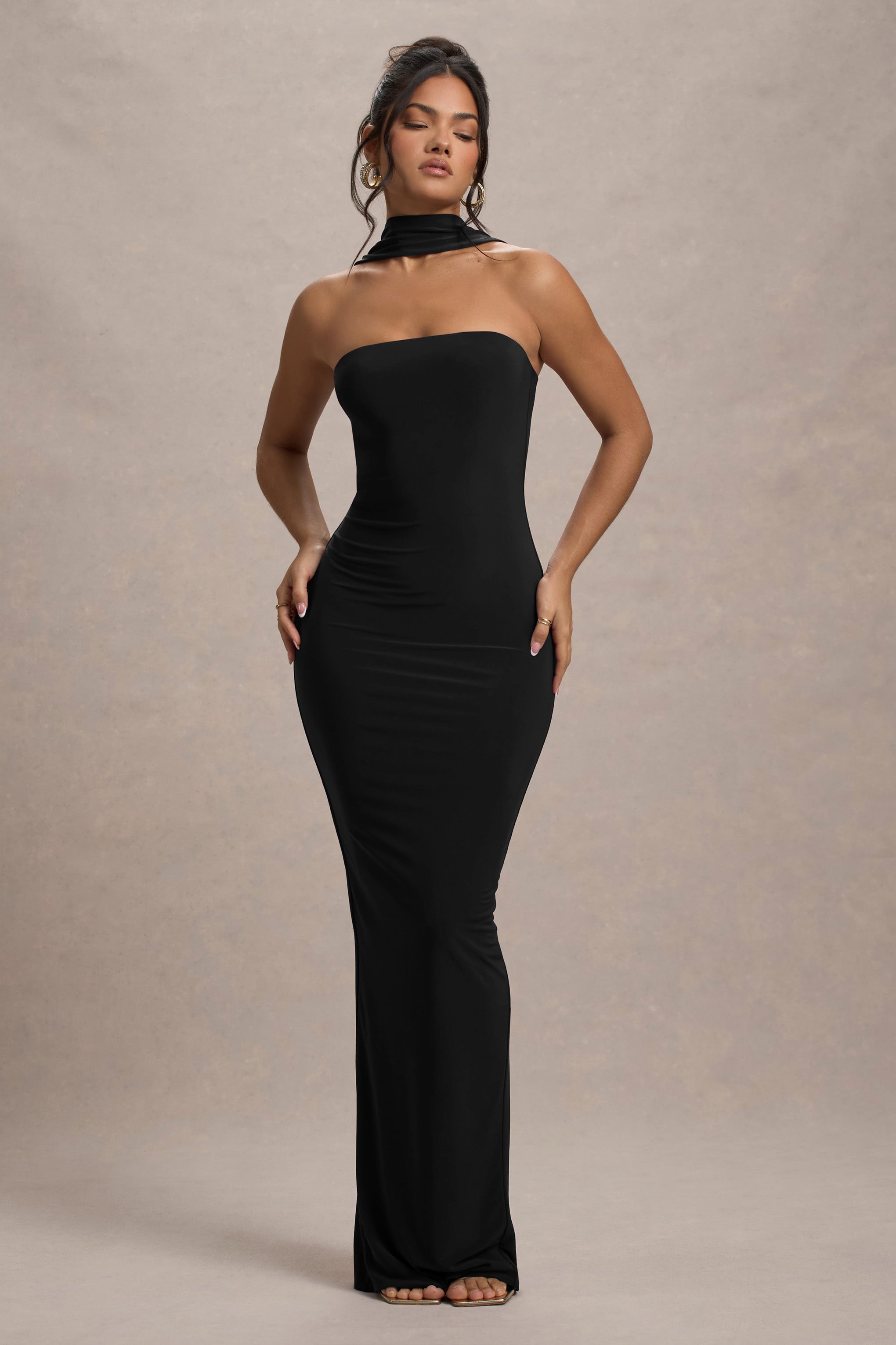 Nobu | Halter Yaka Siyah Maxi Elbise