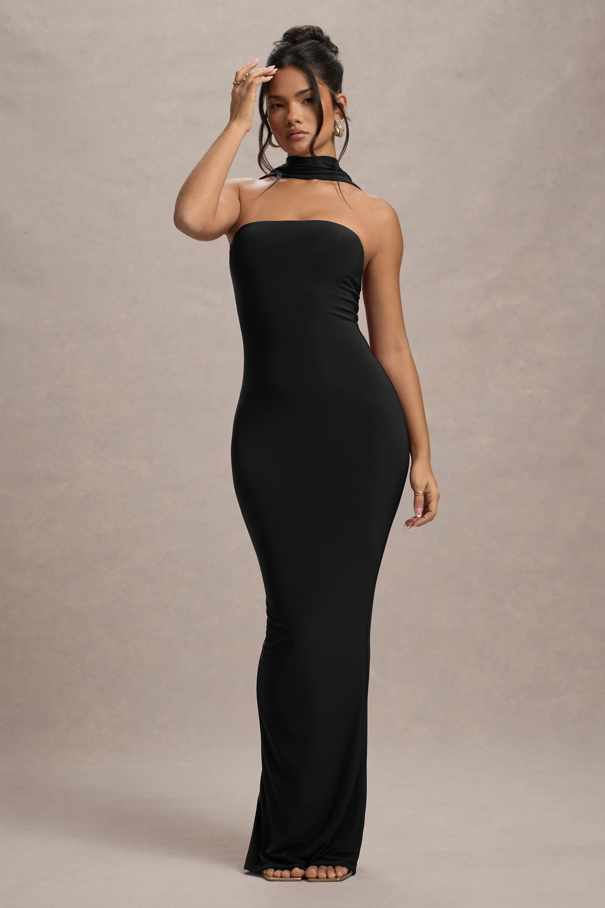 Nobu | Halter Yaka Siyah Maxi Elbise