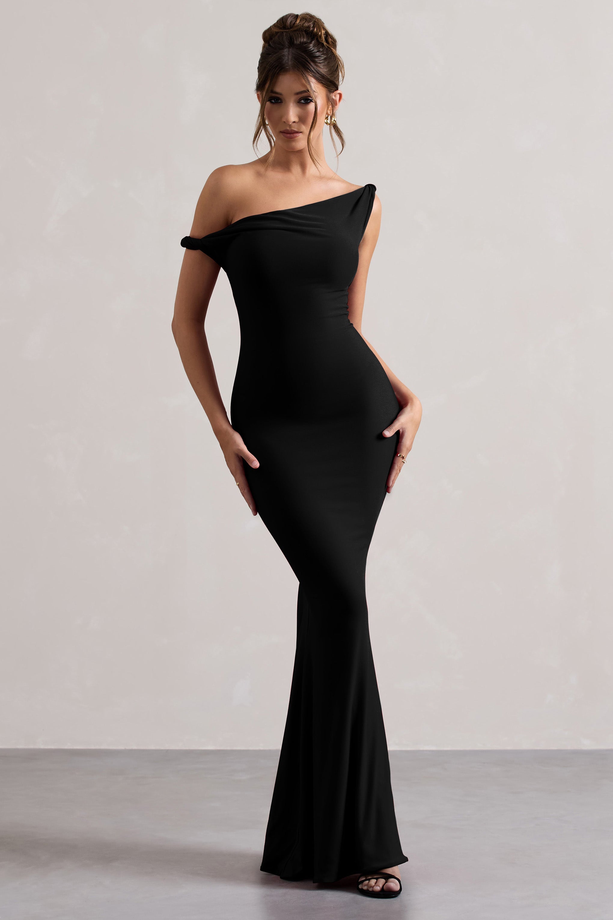 Lita | Siyah Kıvrımlı Asimetrik Maxi Elbise