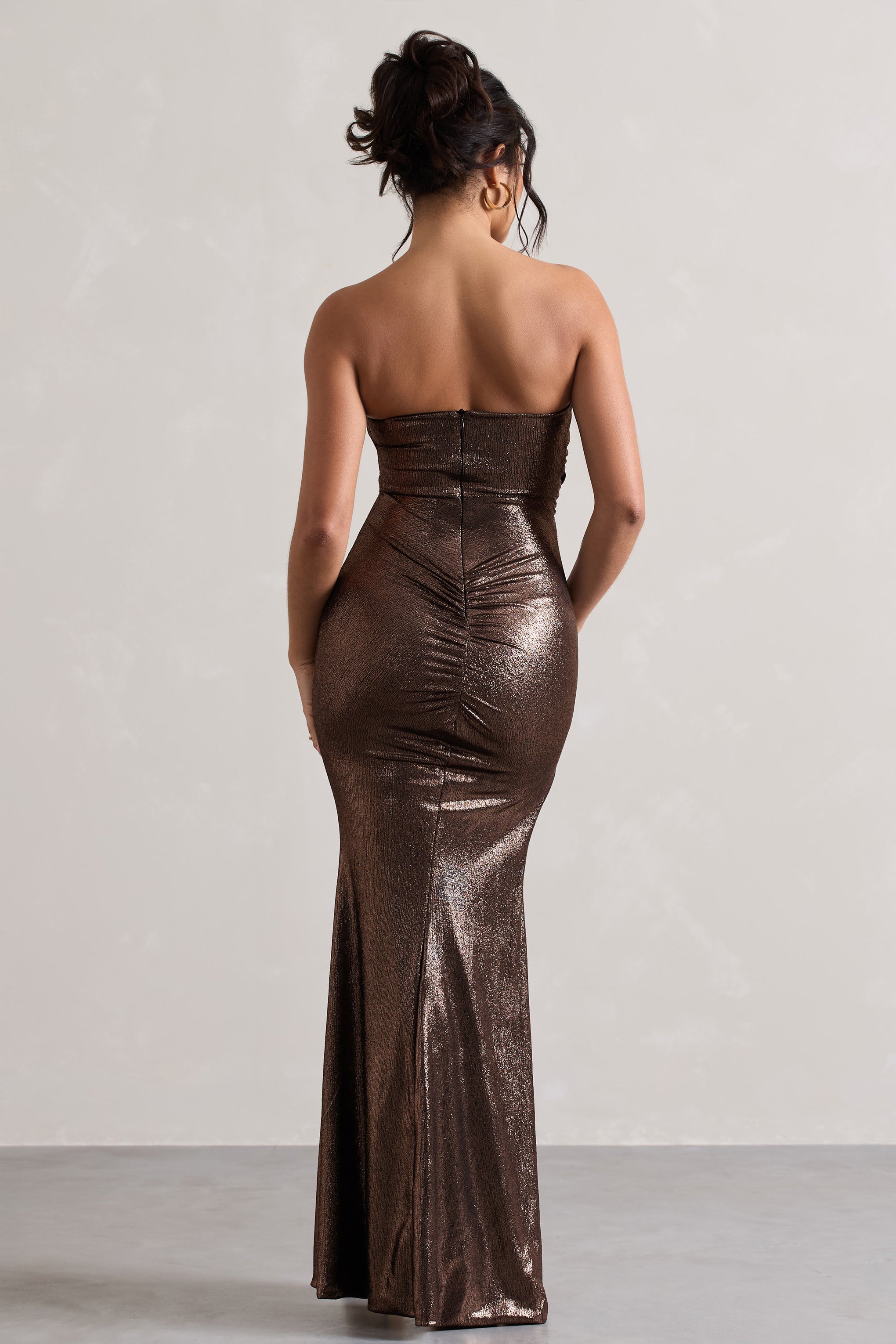 Nomad | Bronz Metalik Strapless Yırtmaçlı Maxi Elbise