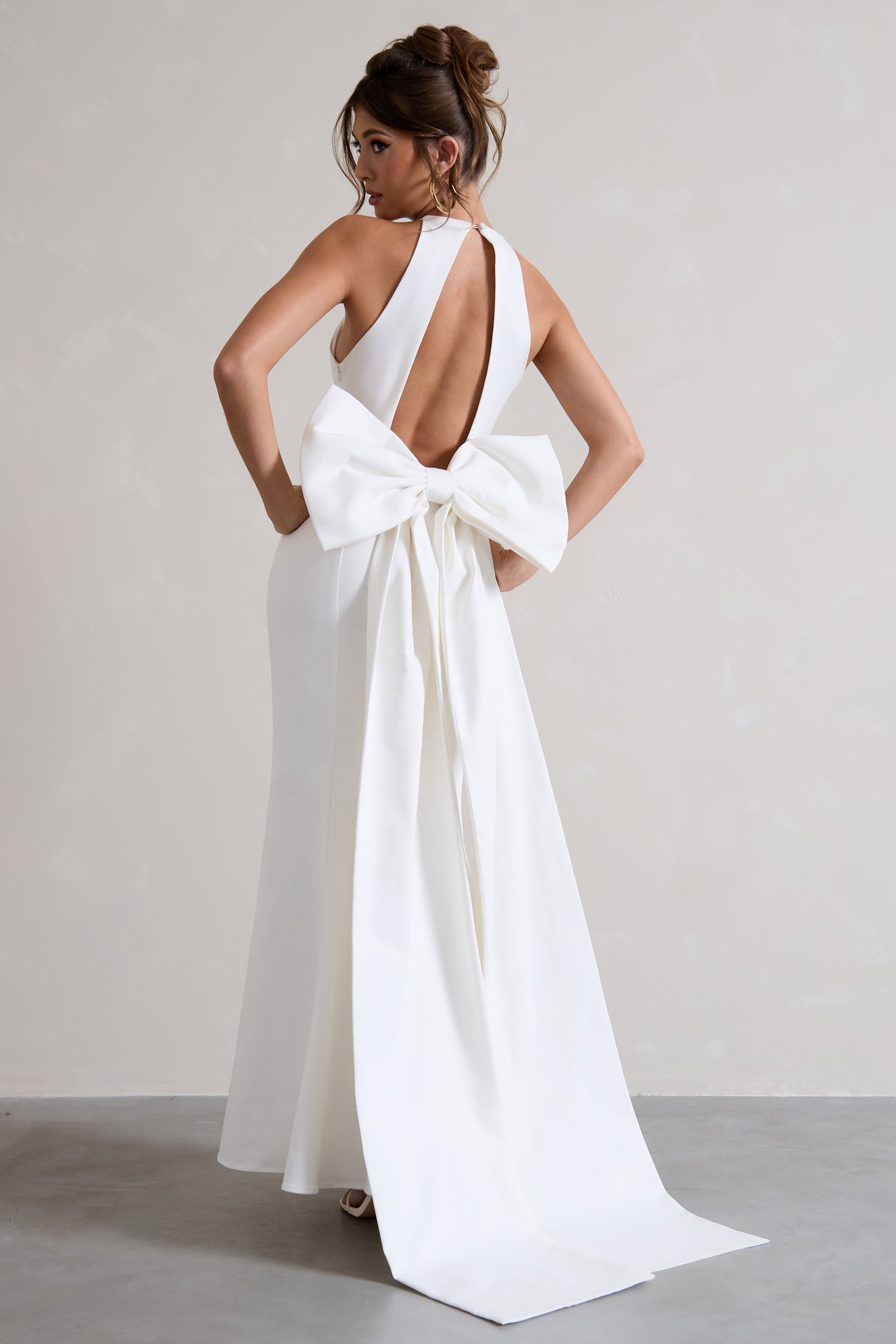 Bestow | Oversized Beyaz Kemerli Beyaz Açık Sırt Maxi Elbise
