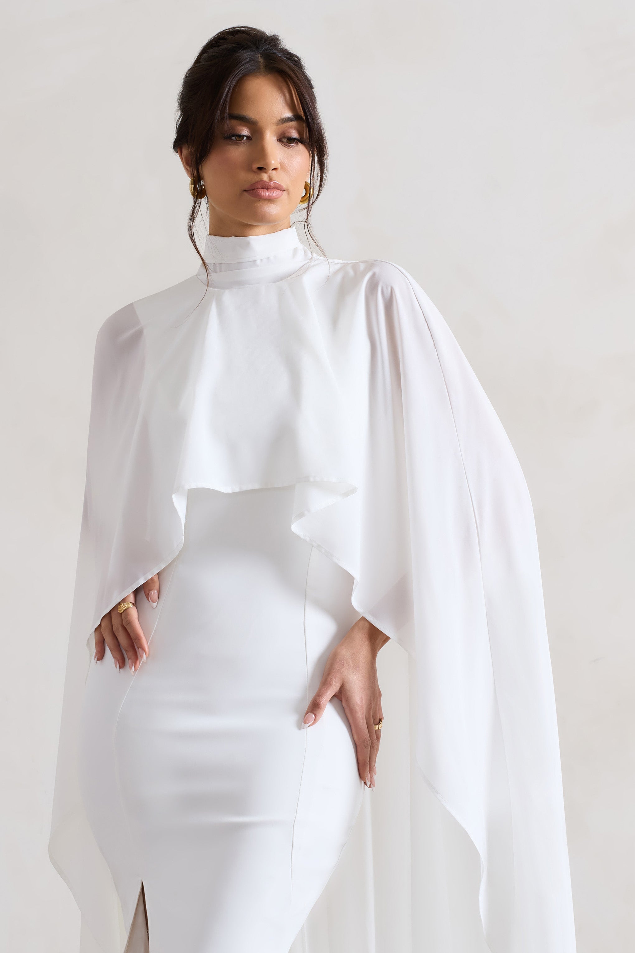 Saint | Şifon Pelerinli Krem Renkli Fishtail Maxi Elbise