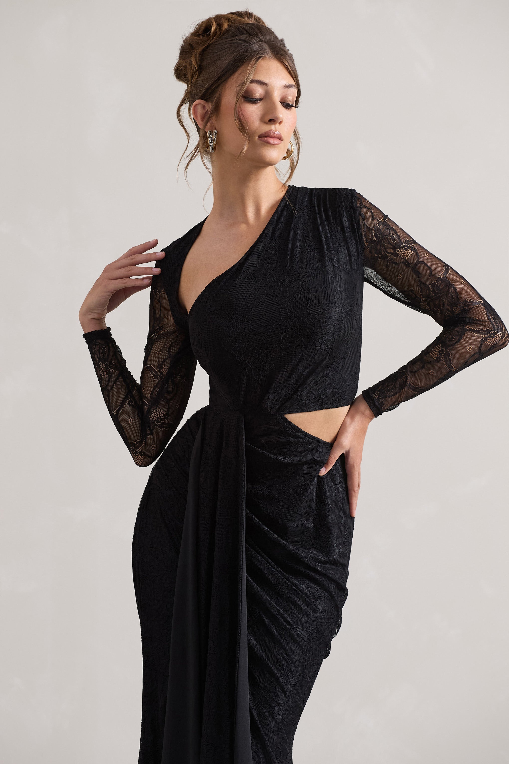 Chantilly | Siyah Dantel Asimetrik Kesim Drapeli Maxi Elbise