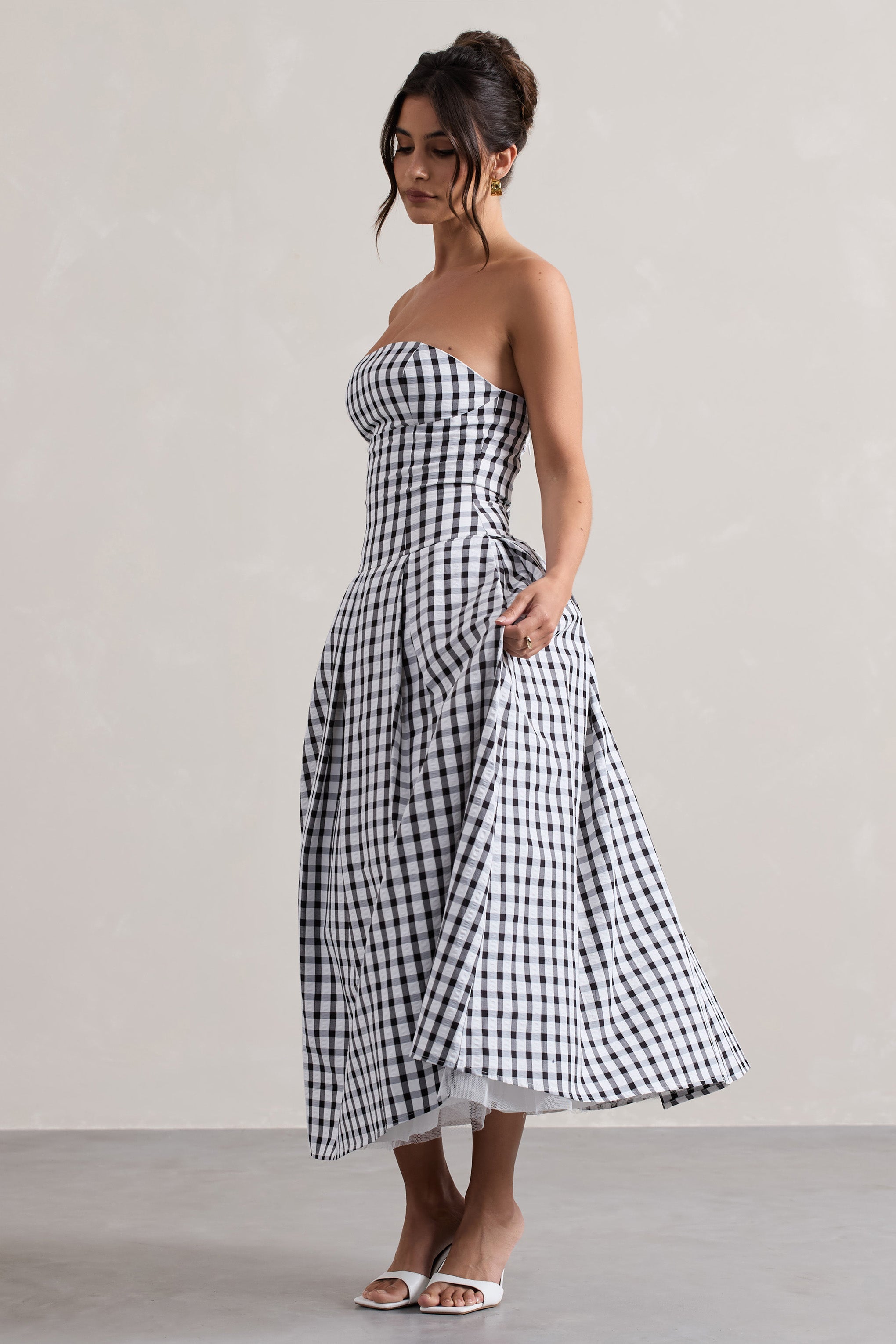 Maisy | Siyah & Beyaz Gingham Askısız Maxi Elbise