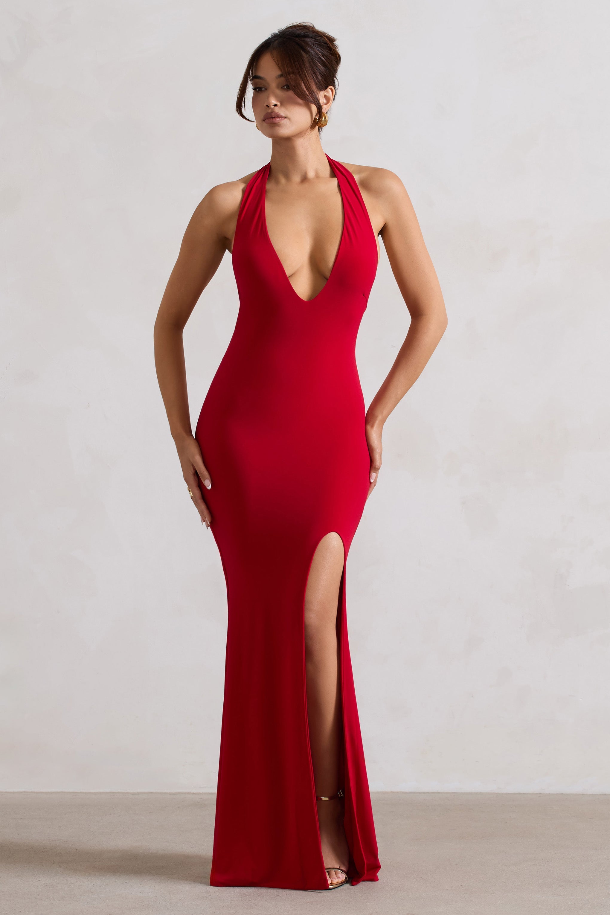 Glamour | Kırmızı Sırt Açık V Yaka Halter Boy Maxi Elbise Yan Yırtmaçlı