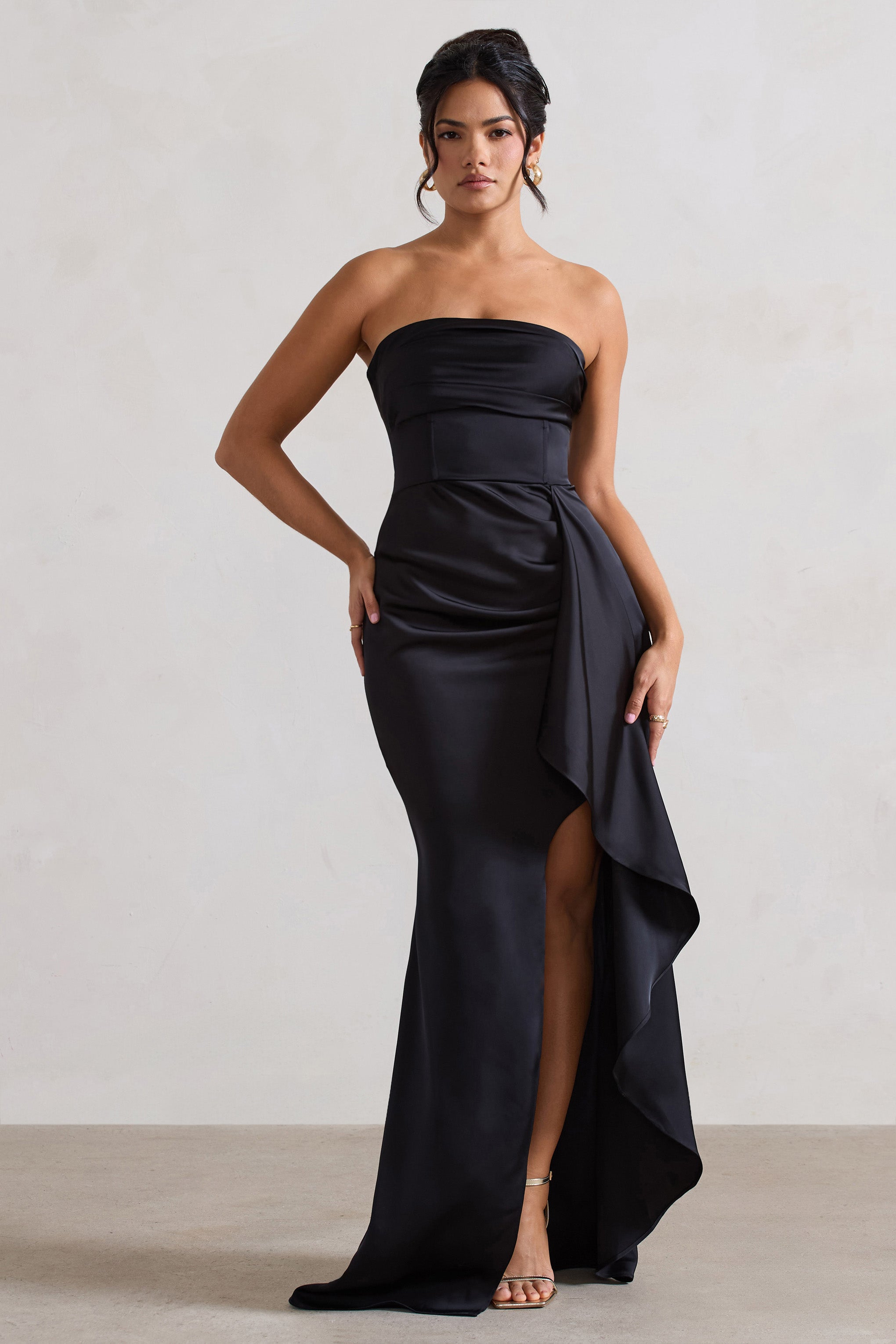 Ace | Siyah Saten Bandeau Yırtmaçlı Maxi Elbise ile Ruffle Drape