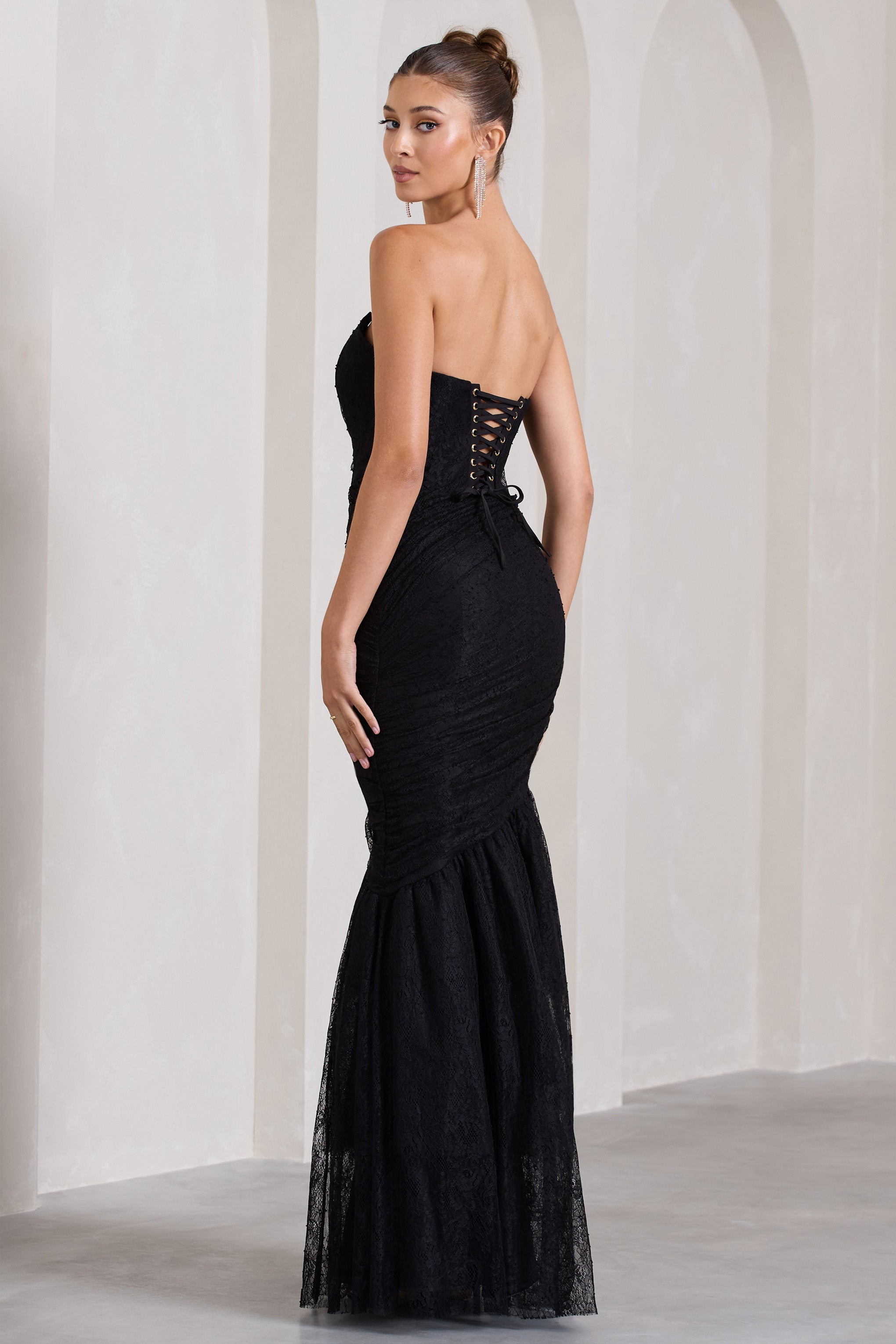 Kapsül | Siyah Dantel Sırt Açık Fishtail Maxi Elbise