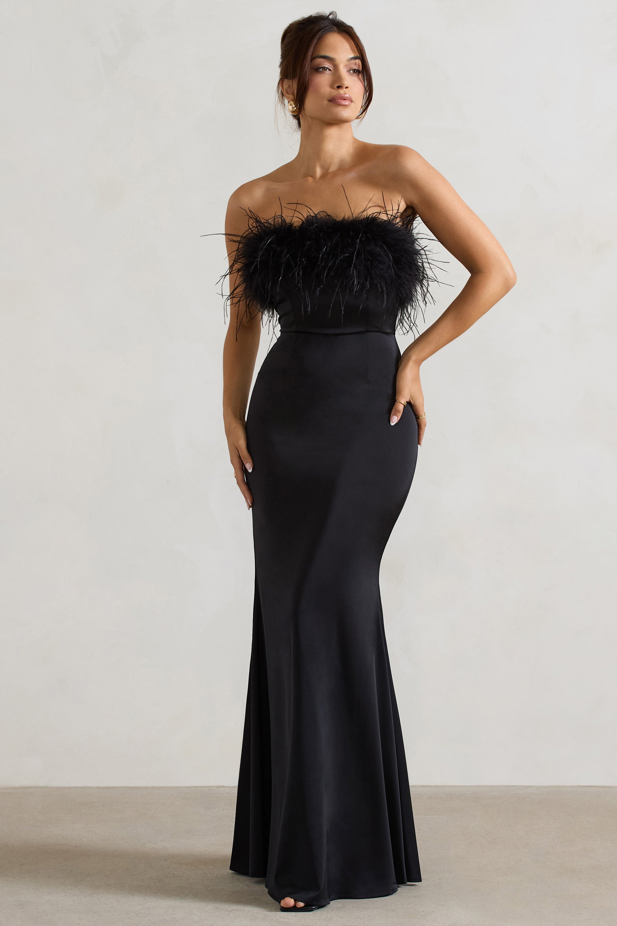 Özel Günler İçin Elbise | Siyah Saten Tüy Detaylı Bandeau Maxi Elbise