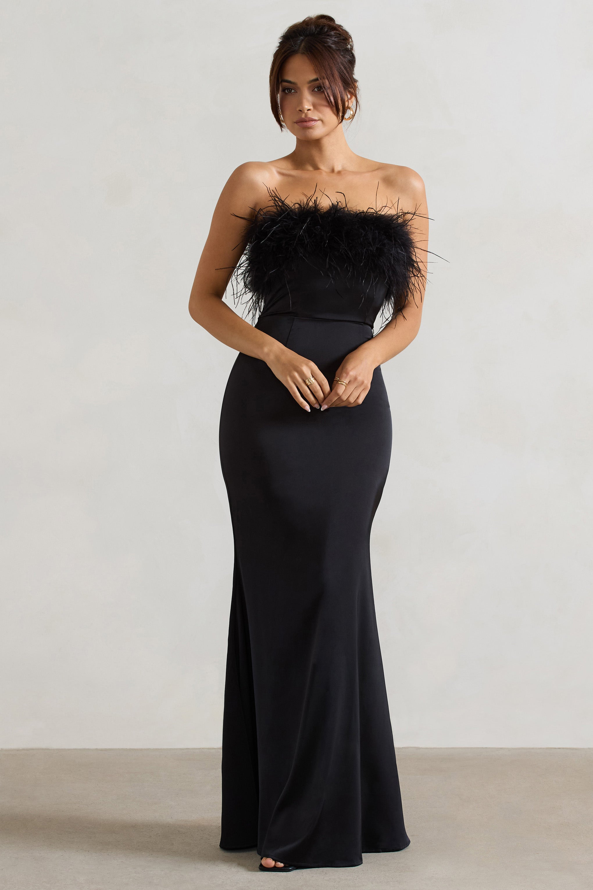 Özel Günler İçin Elbise | Siyah Saten Tüy Detaylı Bandeau Maxi Elbise
