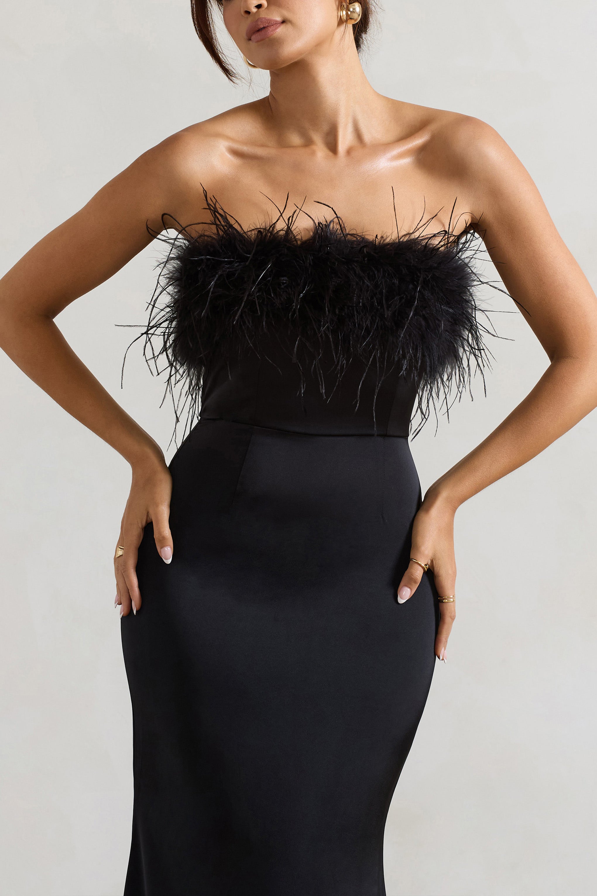 Özel Günler İçin Elbise | Siyah Saten Tüy Detaylı Bandeau Maxi Elbise