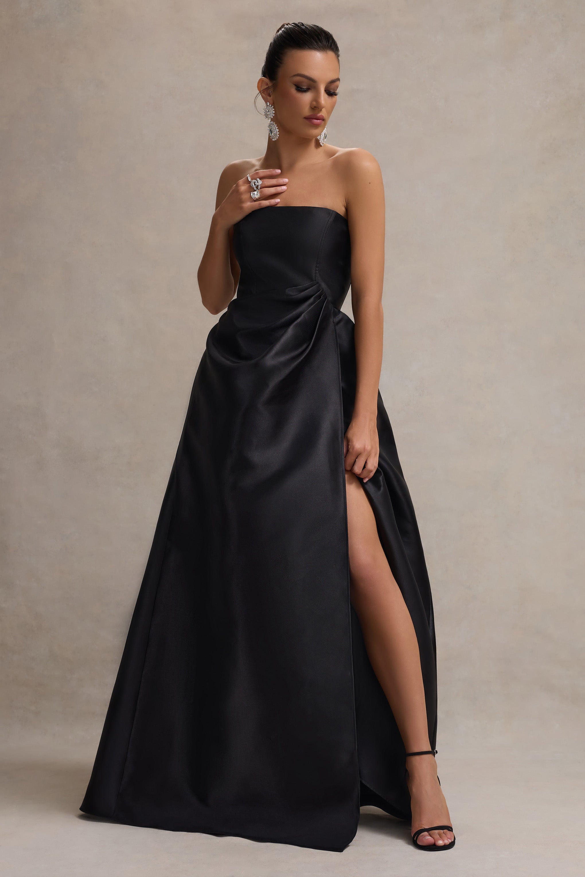 Evren | Siyah Bandeau Puff-Etek Yırtmaçlı Maxi Elbise