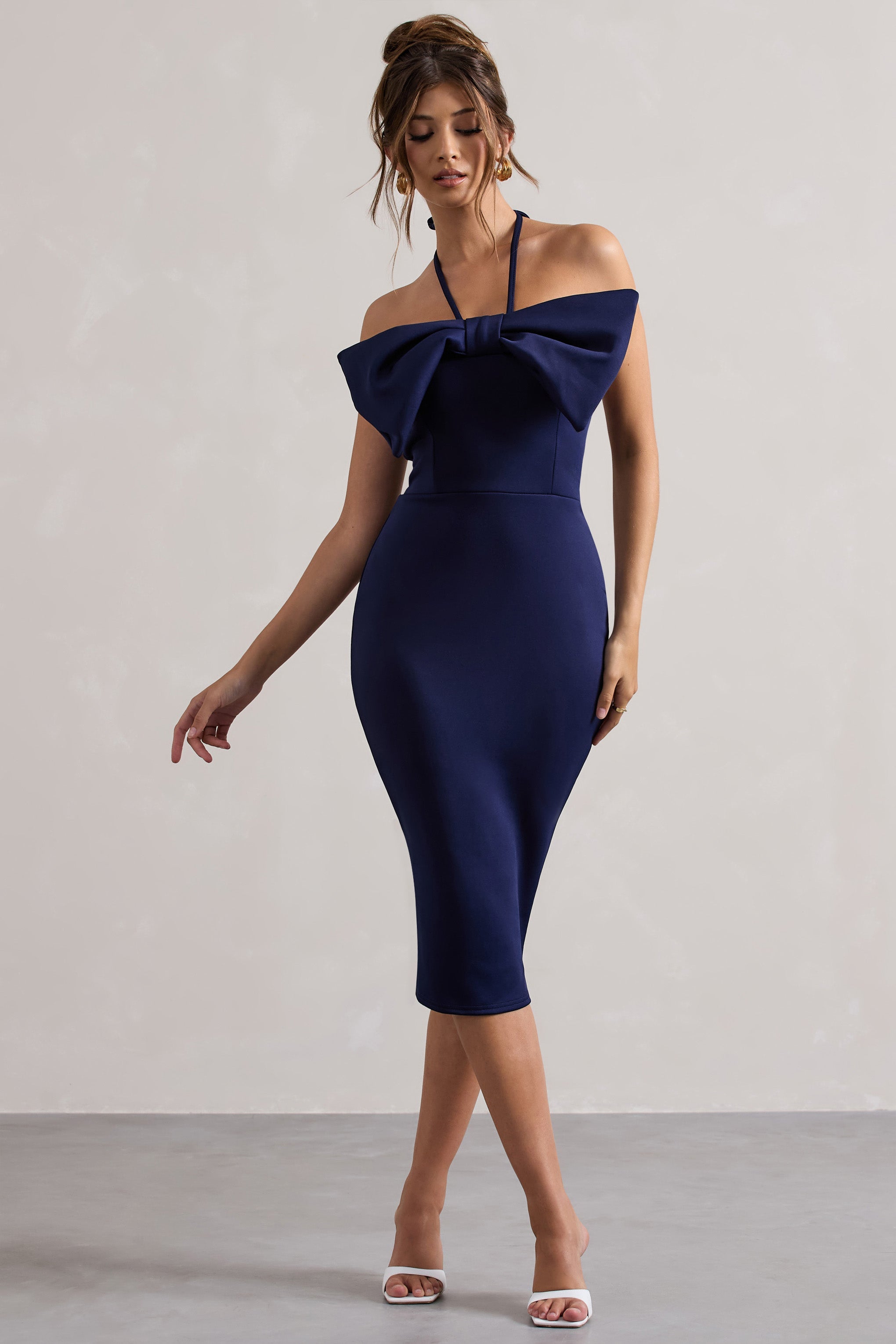 Carly | Fiyonklu Lacivert Halter Yaka Midi Elbise