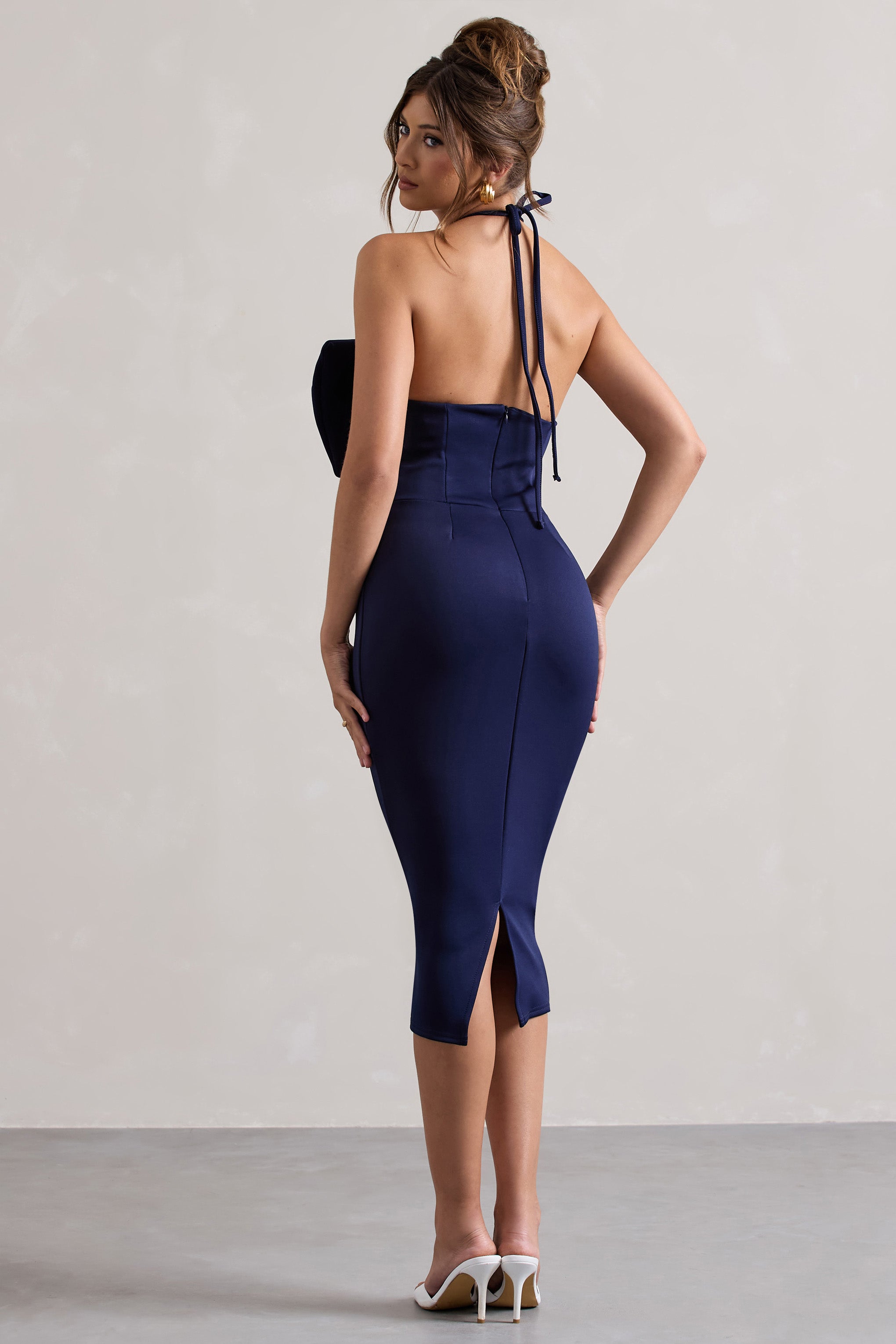 Carly | Fiyonklu Lacivert Halter Yaka Midi Elbise