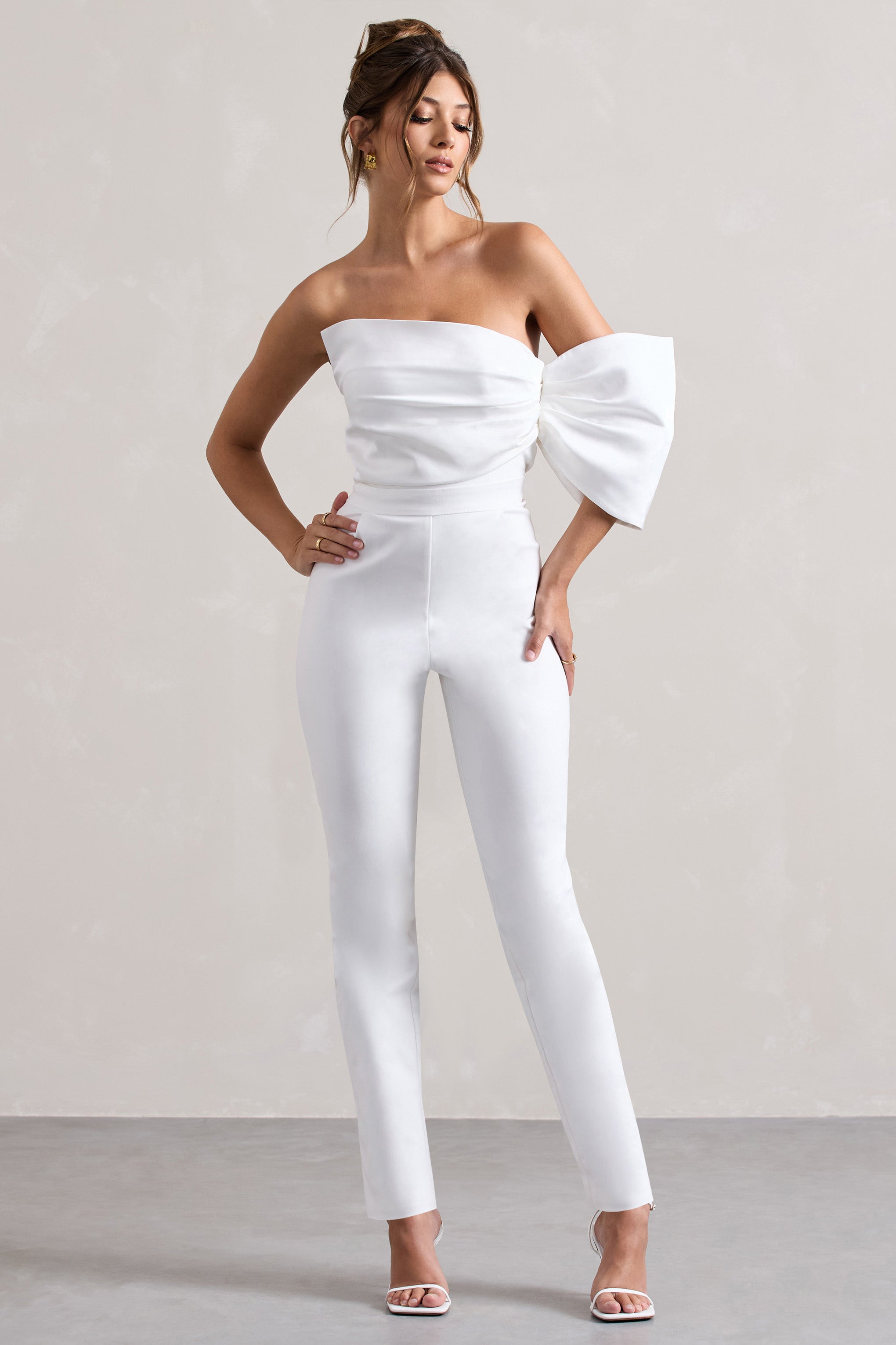 Adabella | Beyaz Saten Strapless Tek Kol Düz Paça Tulum