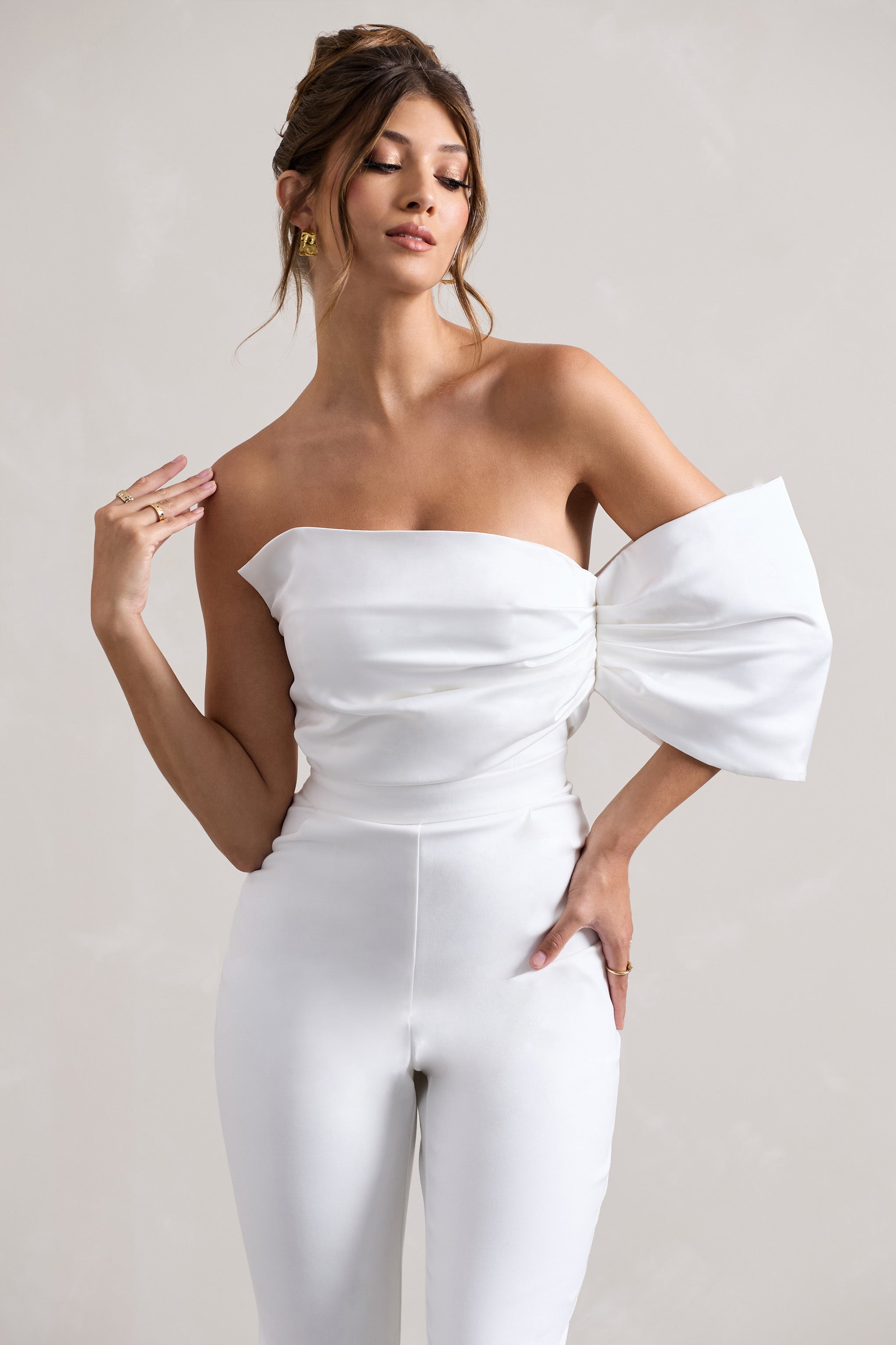 Adabella | Beyaz Saten Strapless Tek Kol Düz Paça Tulum