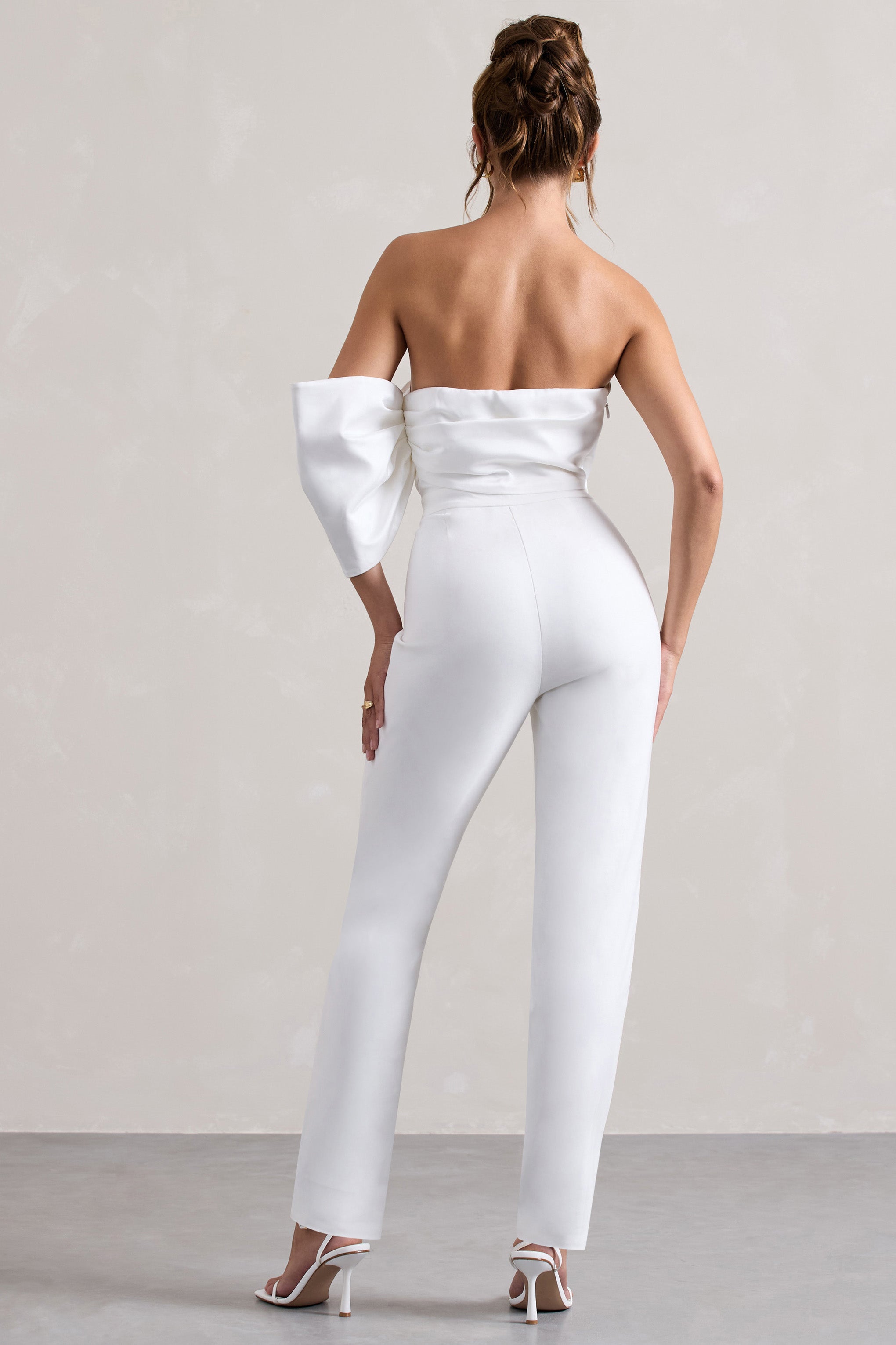 Adabella | Beyaz Saten Strapless Tek Kol Düz Paça Tulum