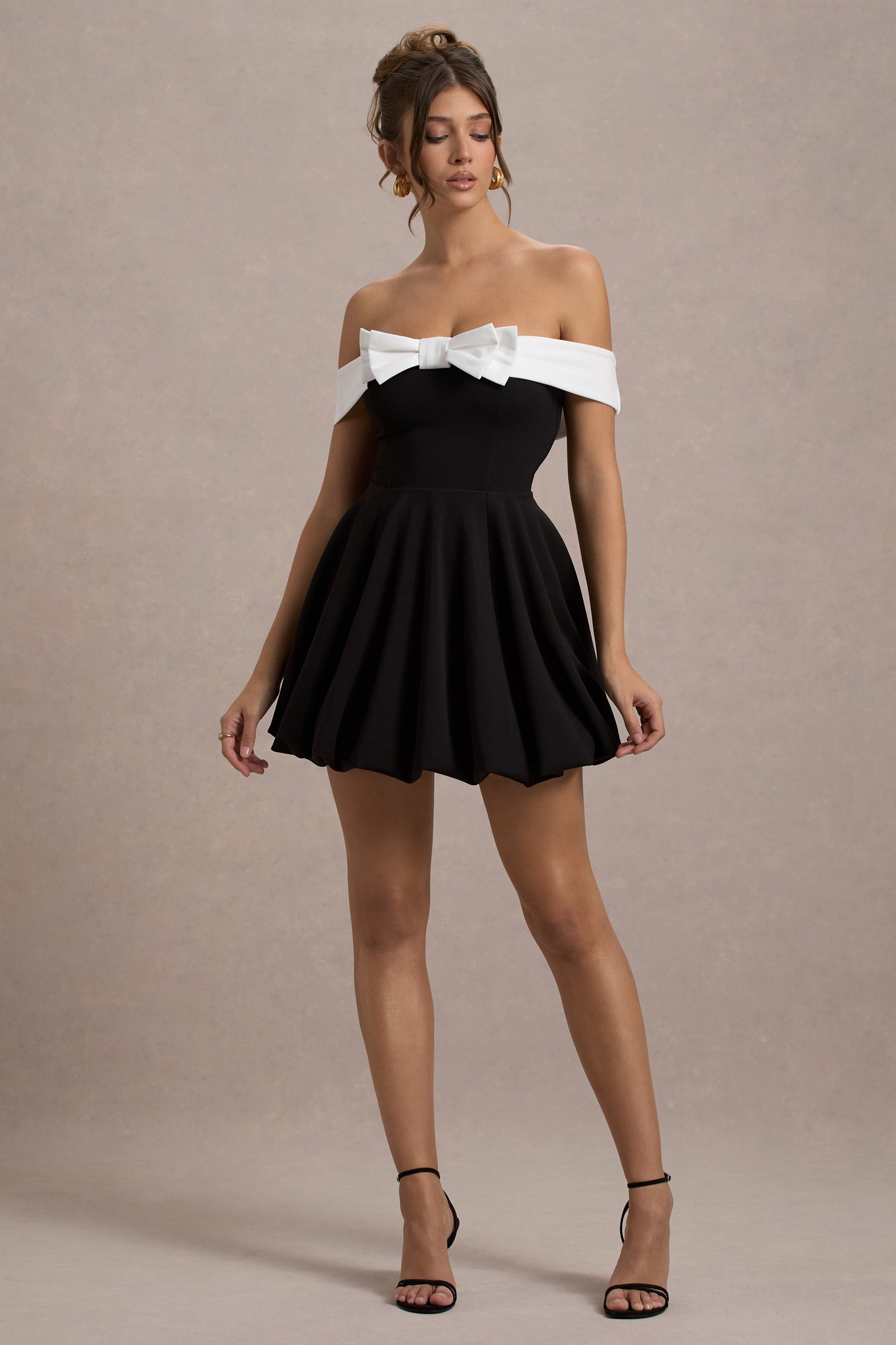 Minimoiselle | Siyah & Beyaz Kurdele Detaylı Bardot Mini Elbise Puff-Ball Etek