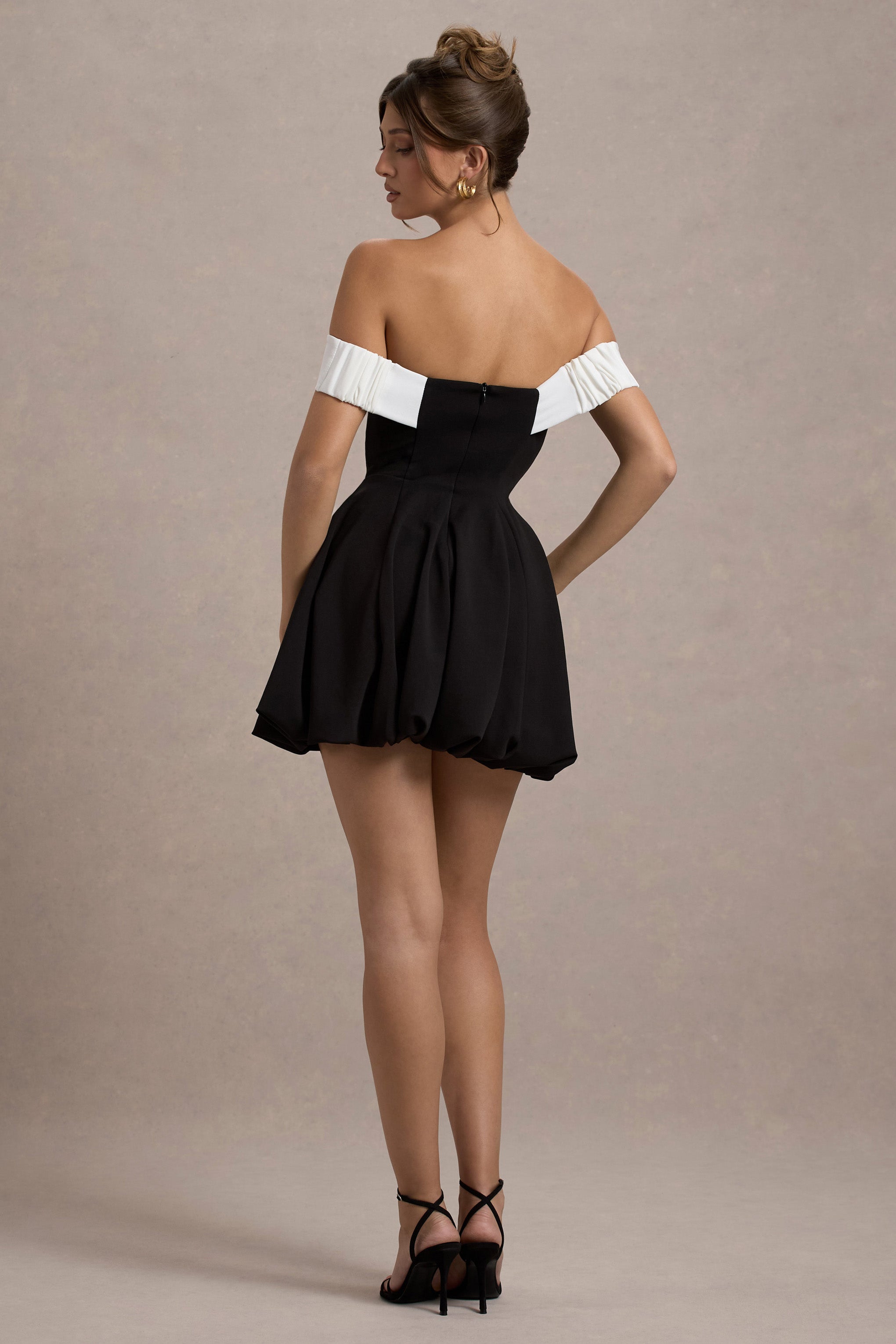 Minimoiselle | Siyah & Beyaz Kurdele Detaylı Bardot Mini Elbise Puff-Ball Etek