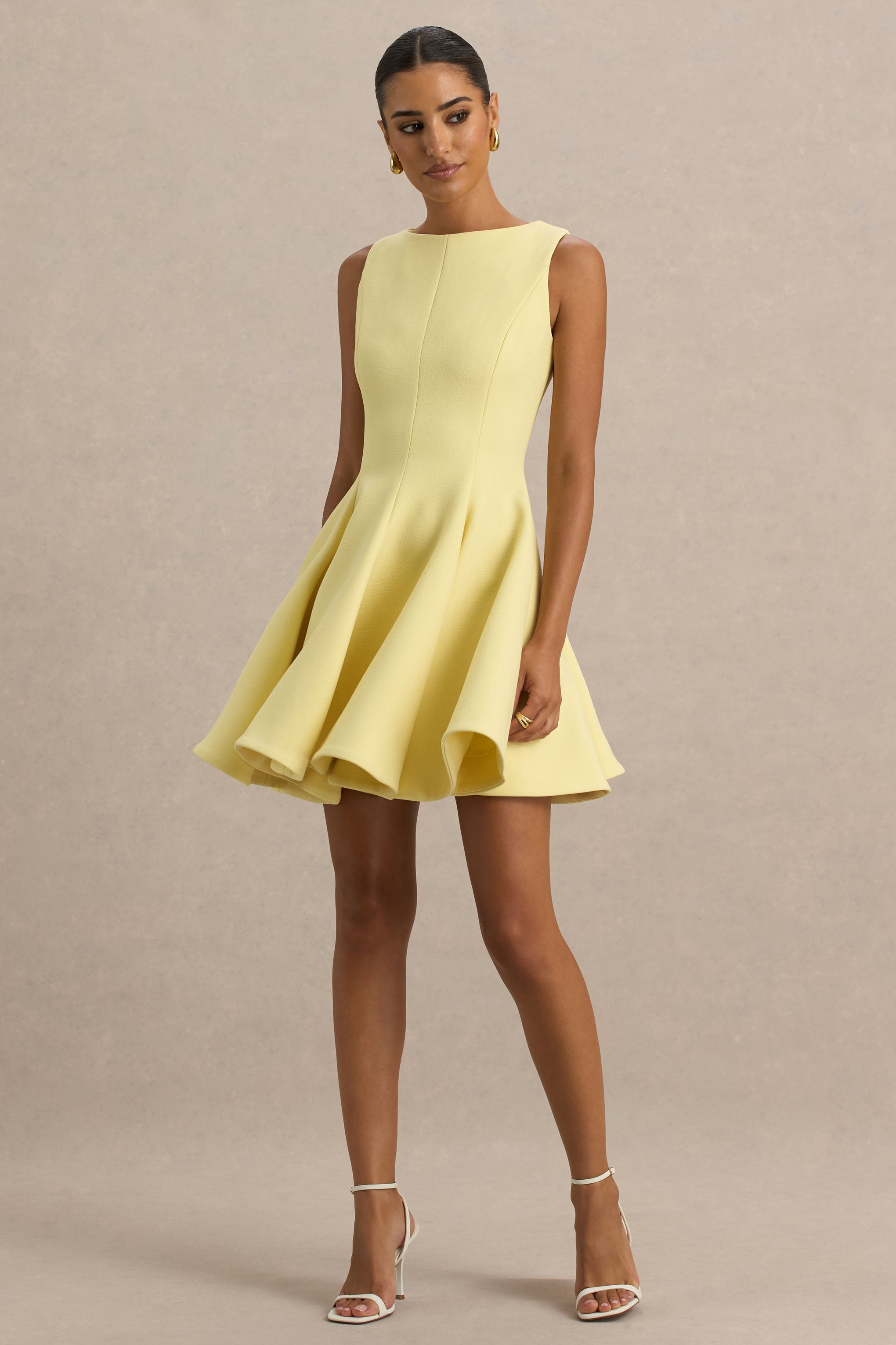 Gabrielle | Ruffle Detaylı Limon Renkli Bot Yaka Mini Elbise