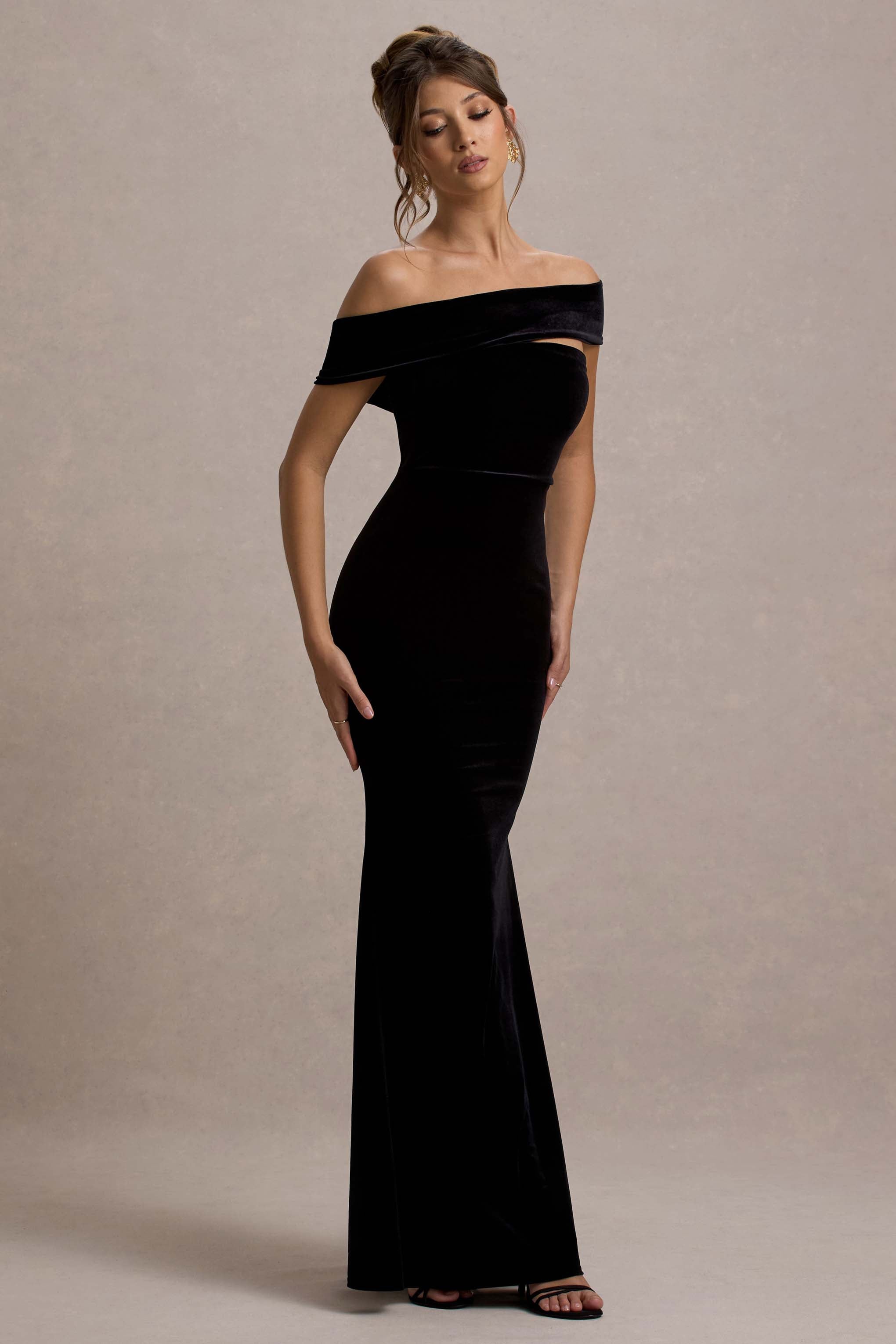 Candela | Siyah Kadife Asimetrik Bardot Maxi Elbise