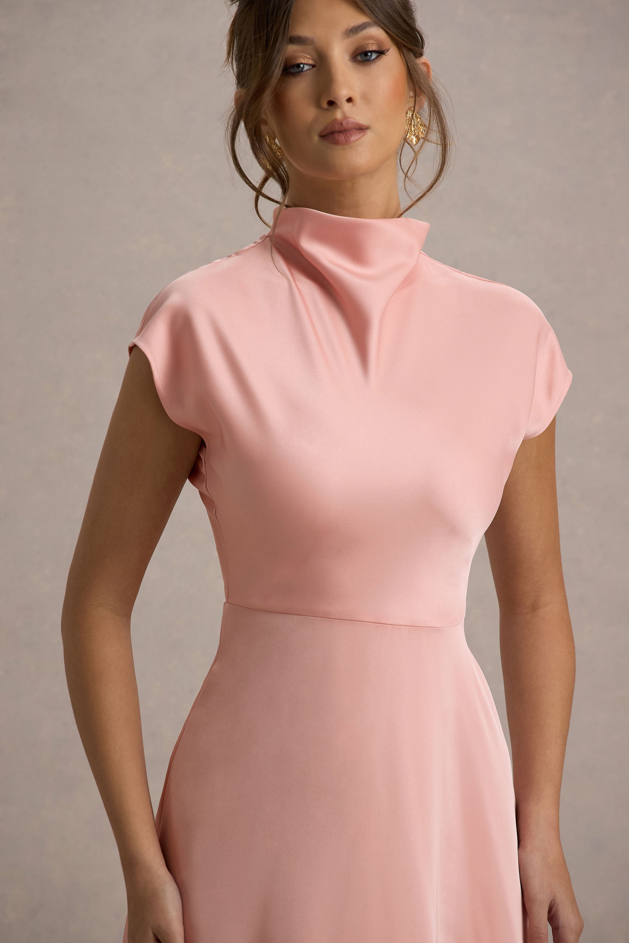 Velma | Drapeli Kenar Detaylı Açık Pembe Saten Midi Elbise