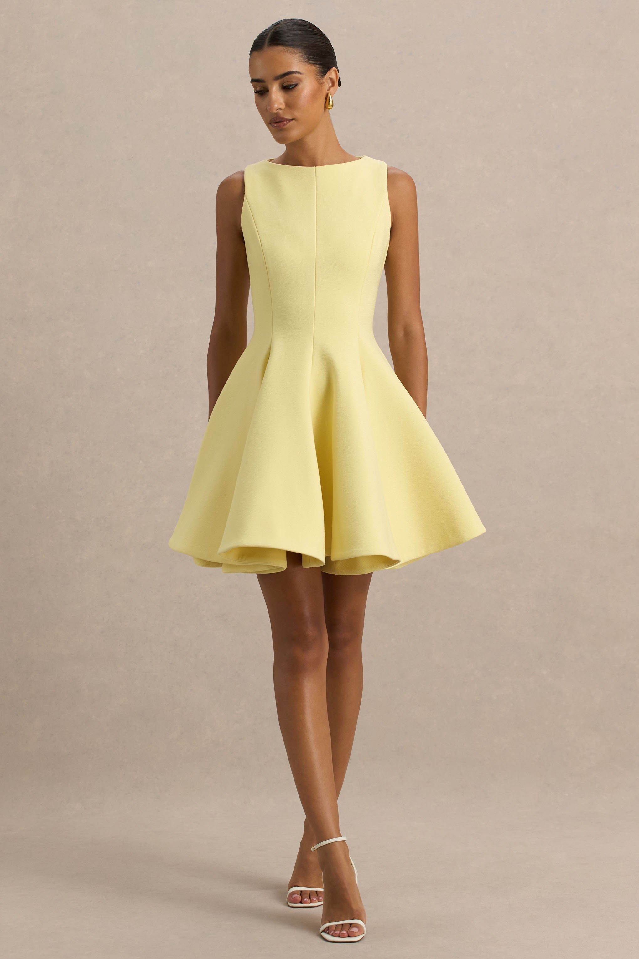 Gabrielle | Ruffle Detaylı Limon Renkli Bot Yaka Mini Elbise