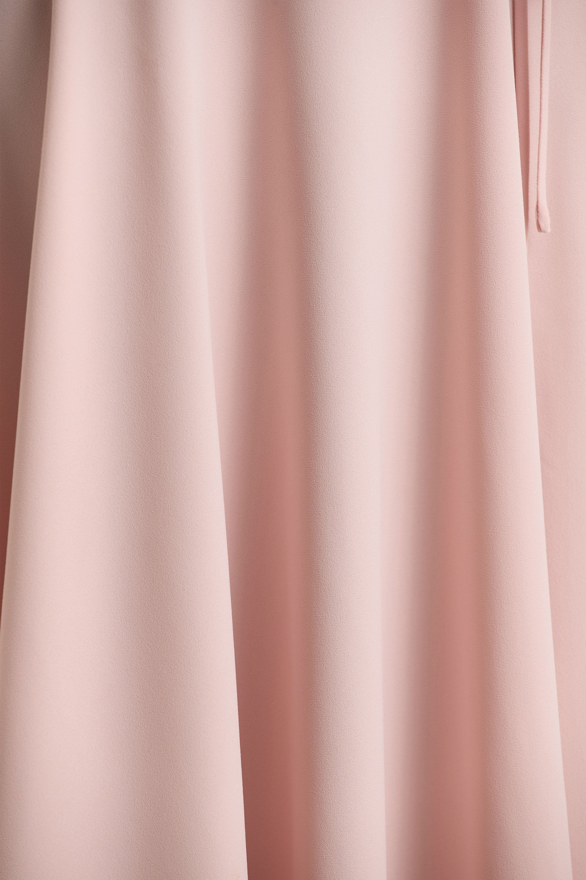 Julieta | Açık Pembe Asimetrik Yaka Maxi Elbise, Fiyonk Detaylı ve Açık Sırt