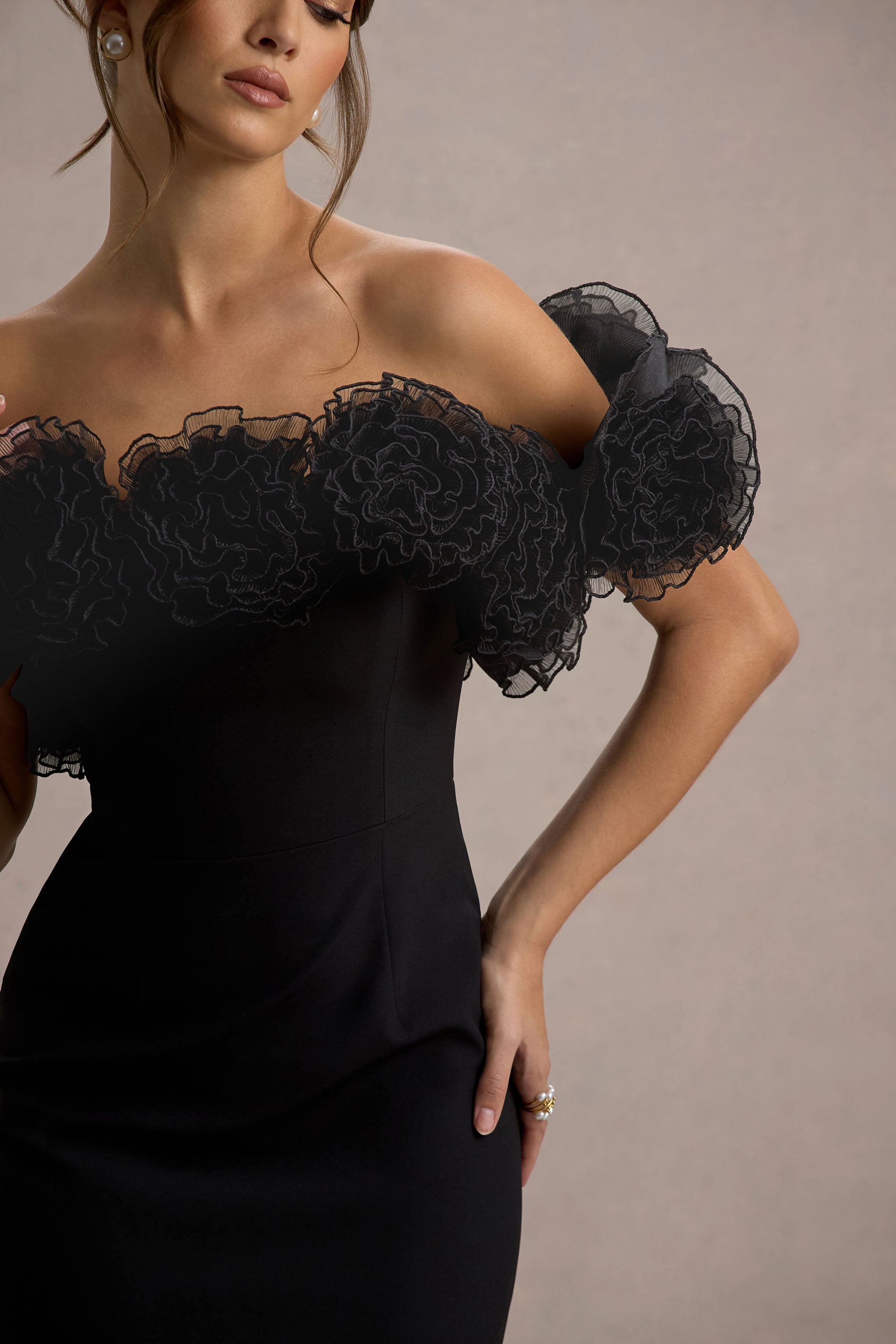 Alizzi | Volan Detaylı Siyah Bardot Midi Elbise