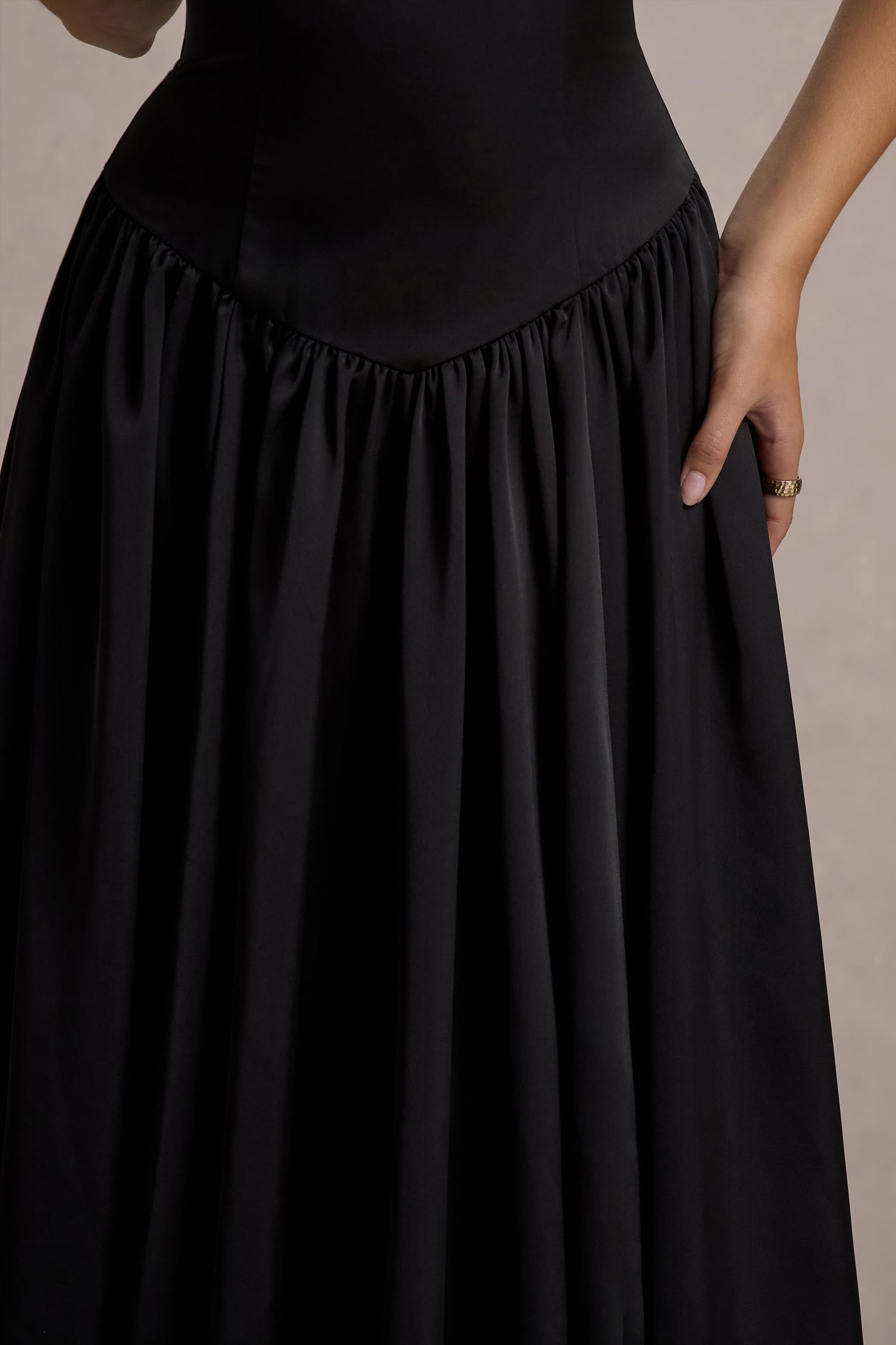 Keyton | Siyah Saten Bandeau Midi Elbise