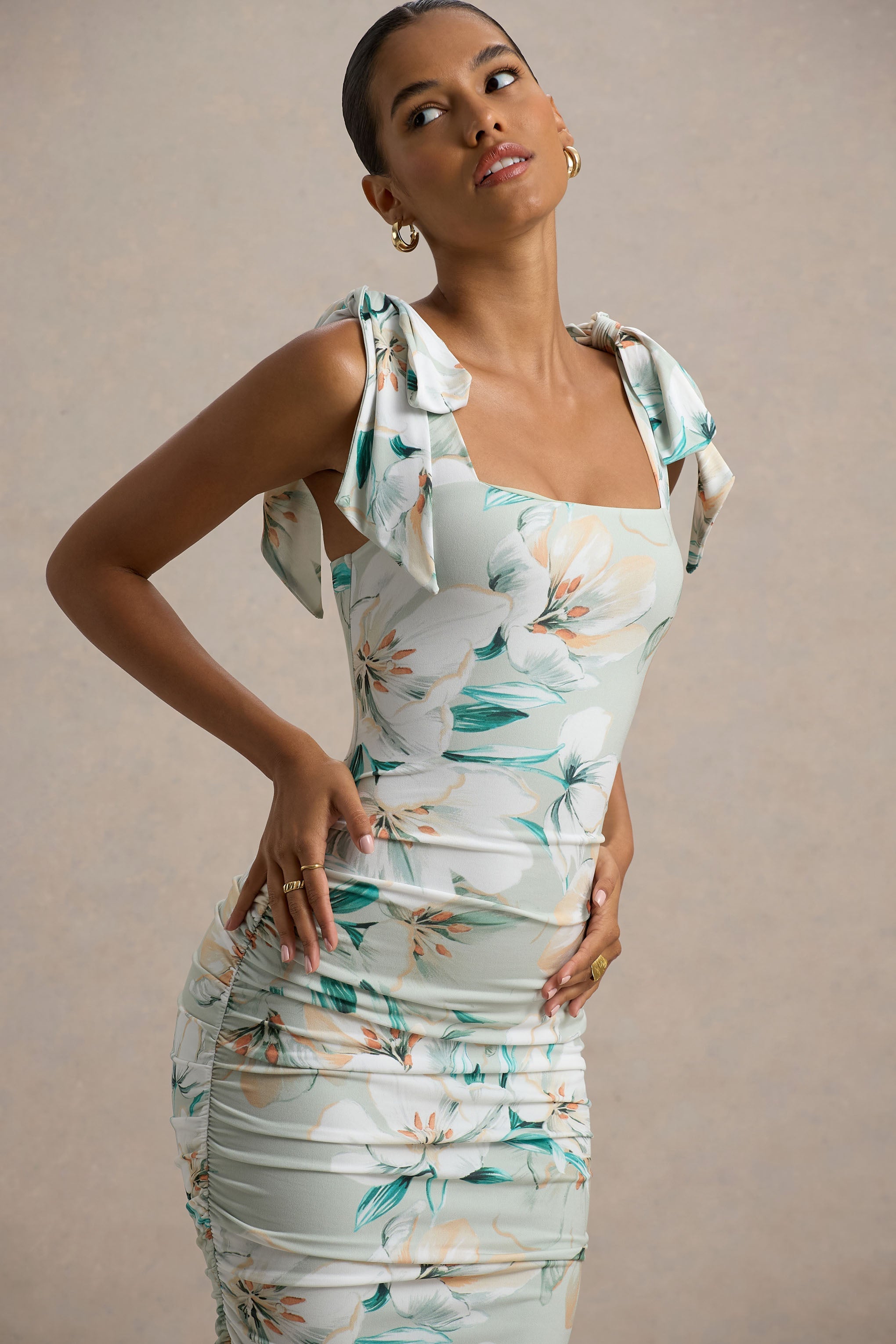 Cordelia | Yeşil Çiçek Desenli Bodycon Midi Elbise, Fiyonk Askılı