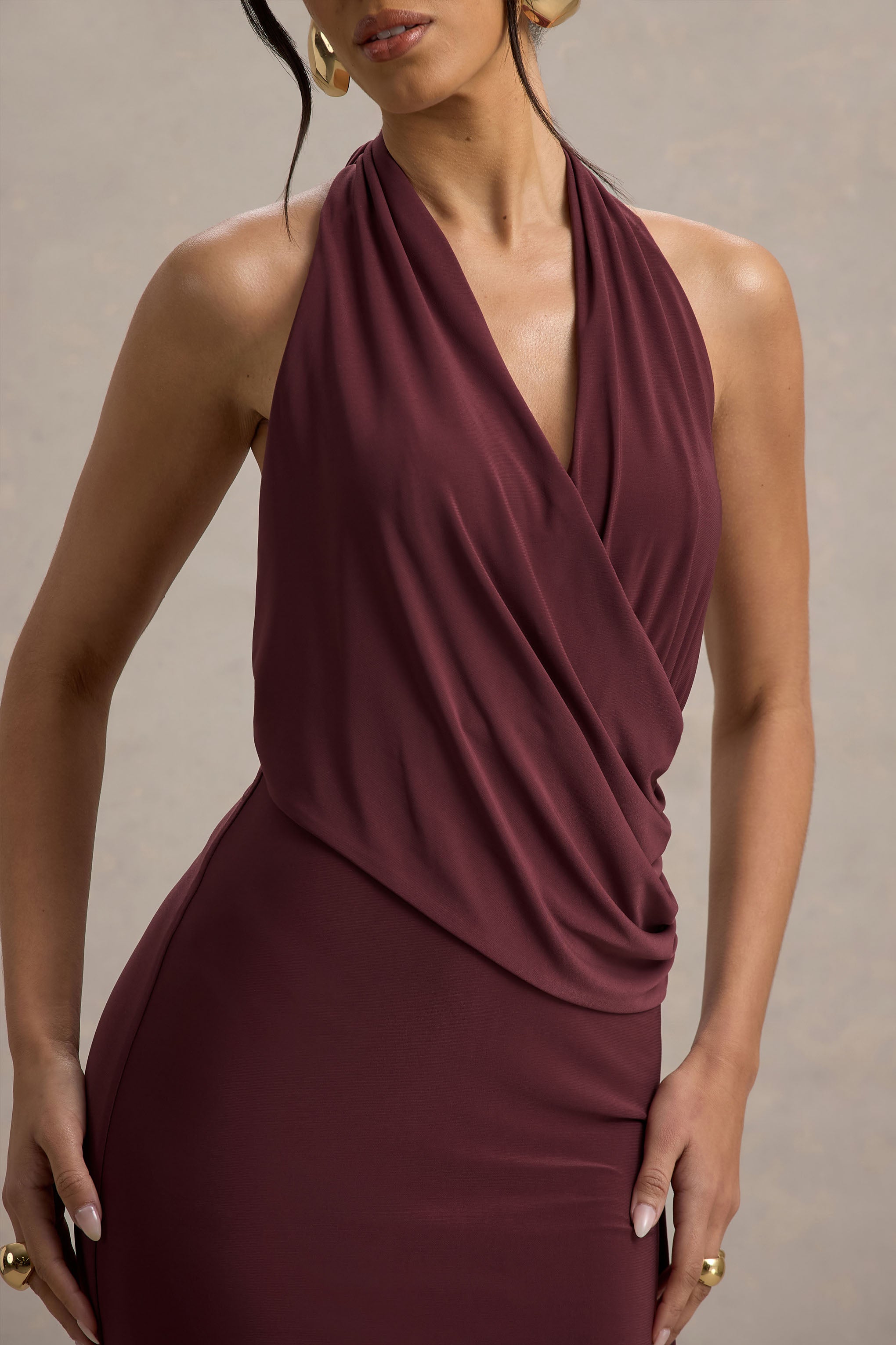 Rosina | Bordo Halter Yaka Drapeli Maxi Elbise Kemer ile