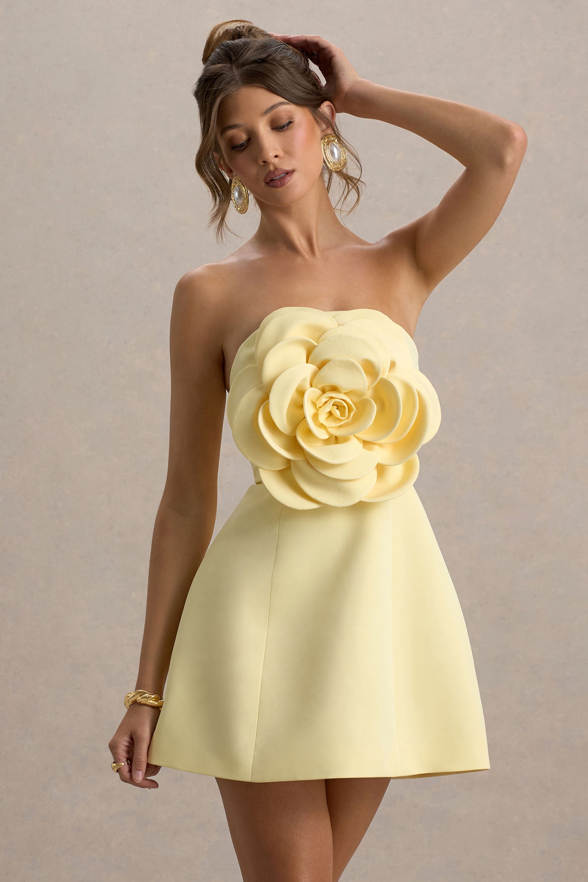 Narcis | Büyük Çiçek Korsajlı Limon Bandeau Mini Elbise