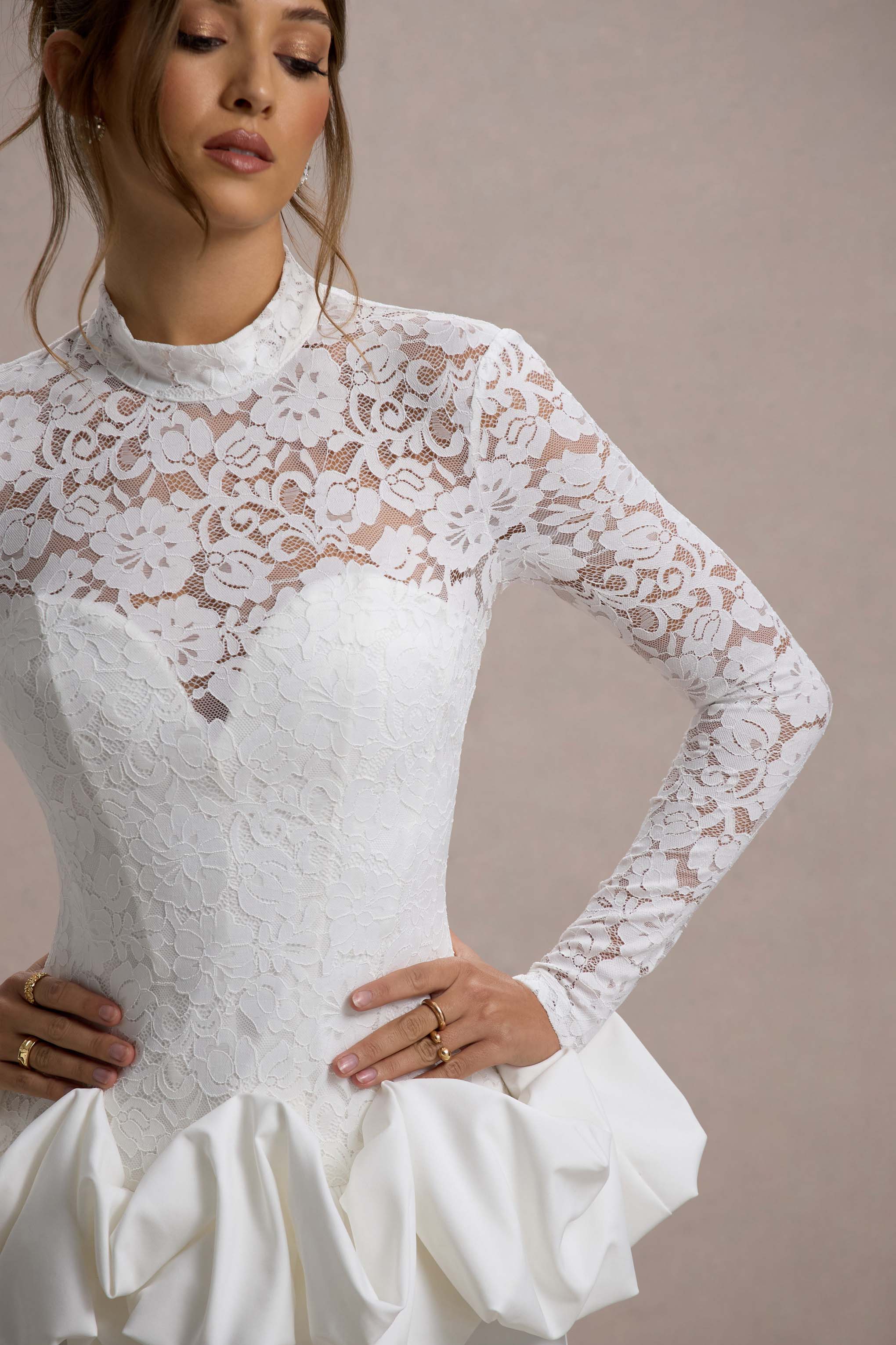Antheia | Beyaz Dantel Uzun Kollu Peplum Mini Elbise