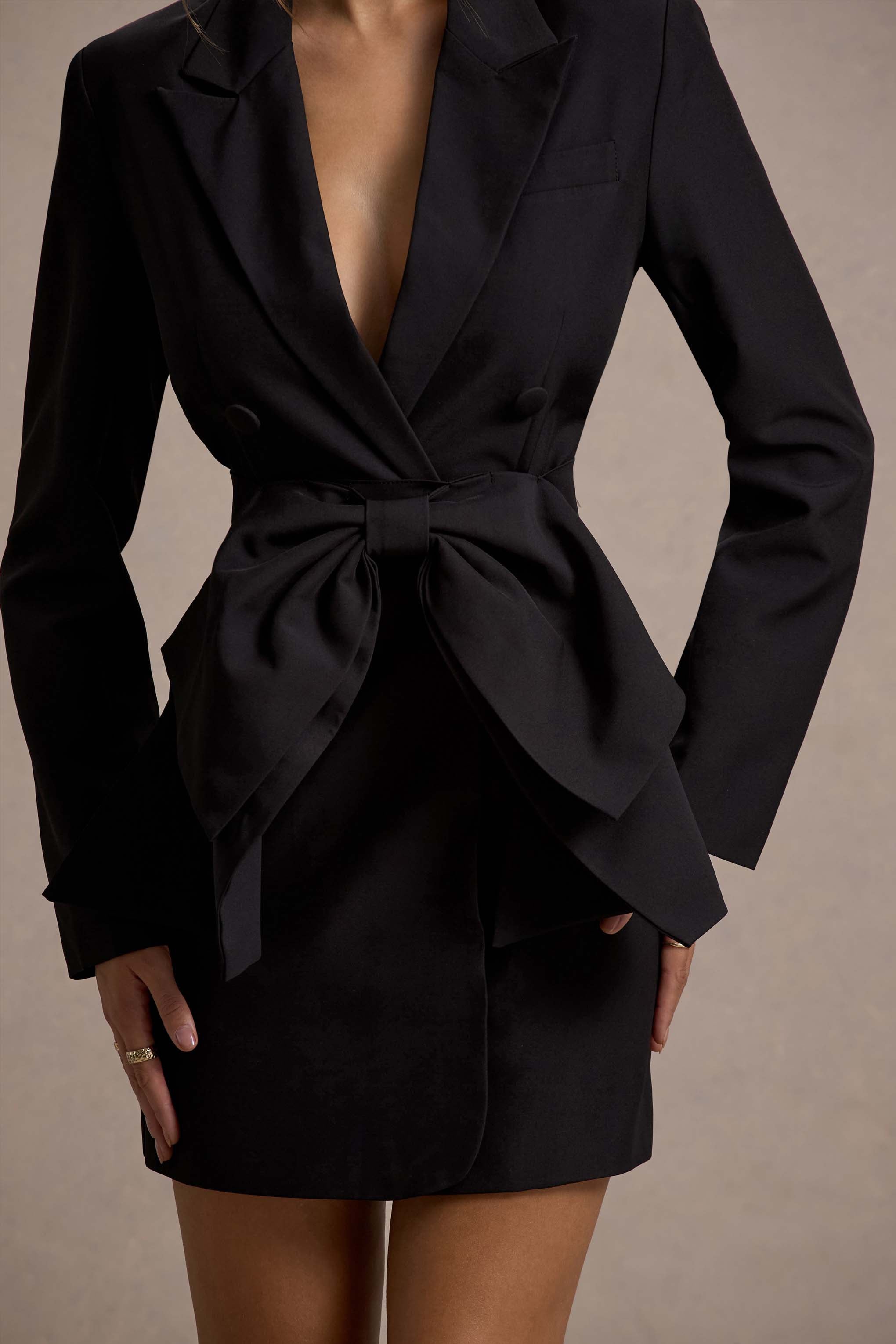 Ödüllü | Fiyonk Detaylı Siyah Klasik Blazer Mini Elbise