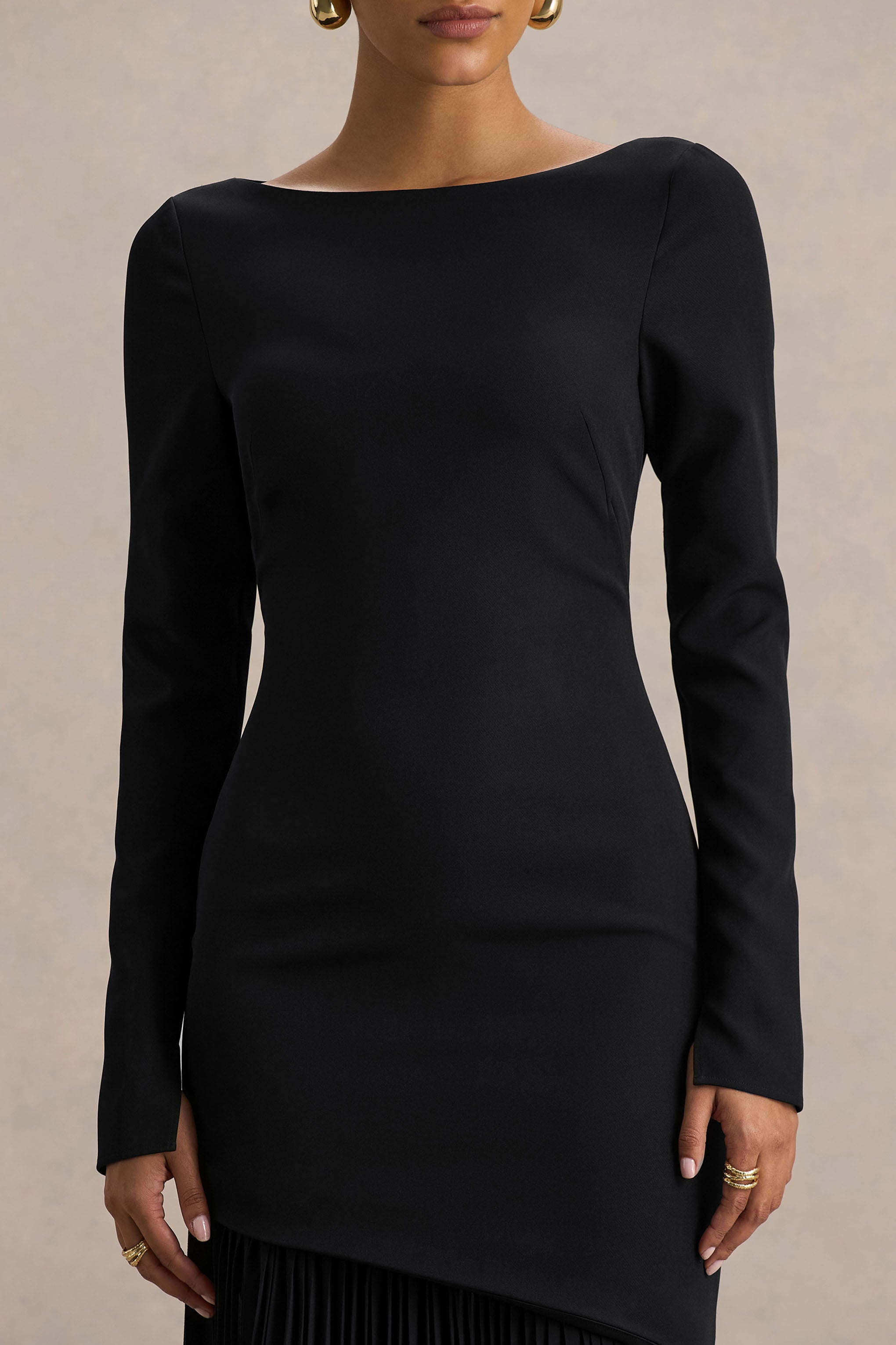 Yanira | Siyah Krepe ve Jorjet Crew-Neck Maxi Elbise ile Düşük Bel