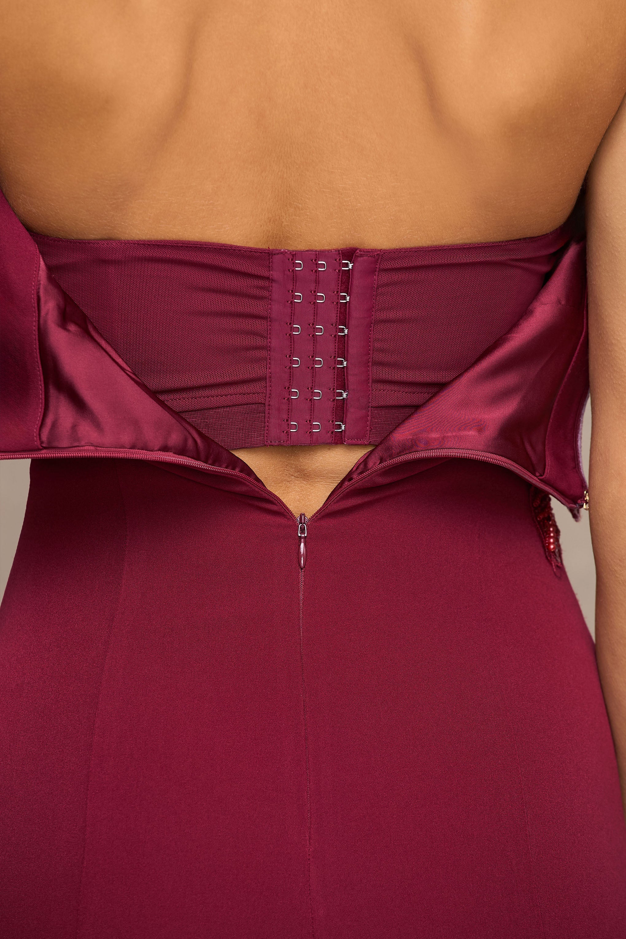 Aylana | Bordo Bandeau Maxi Elbise Süsleme Detayı ile