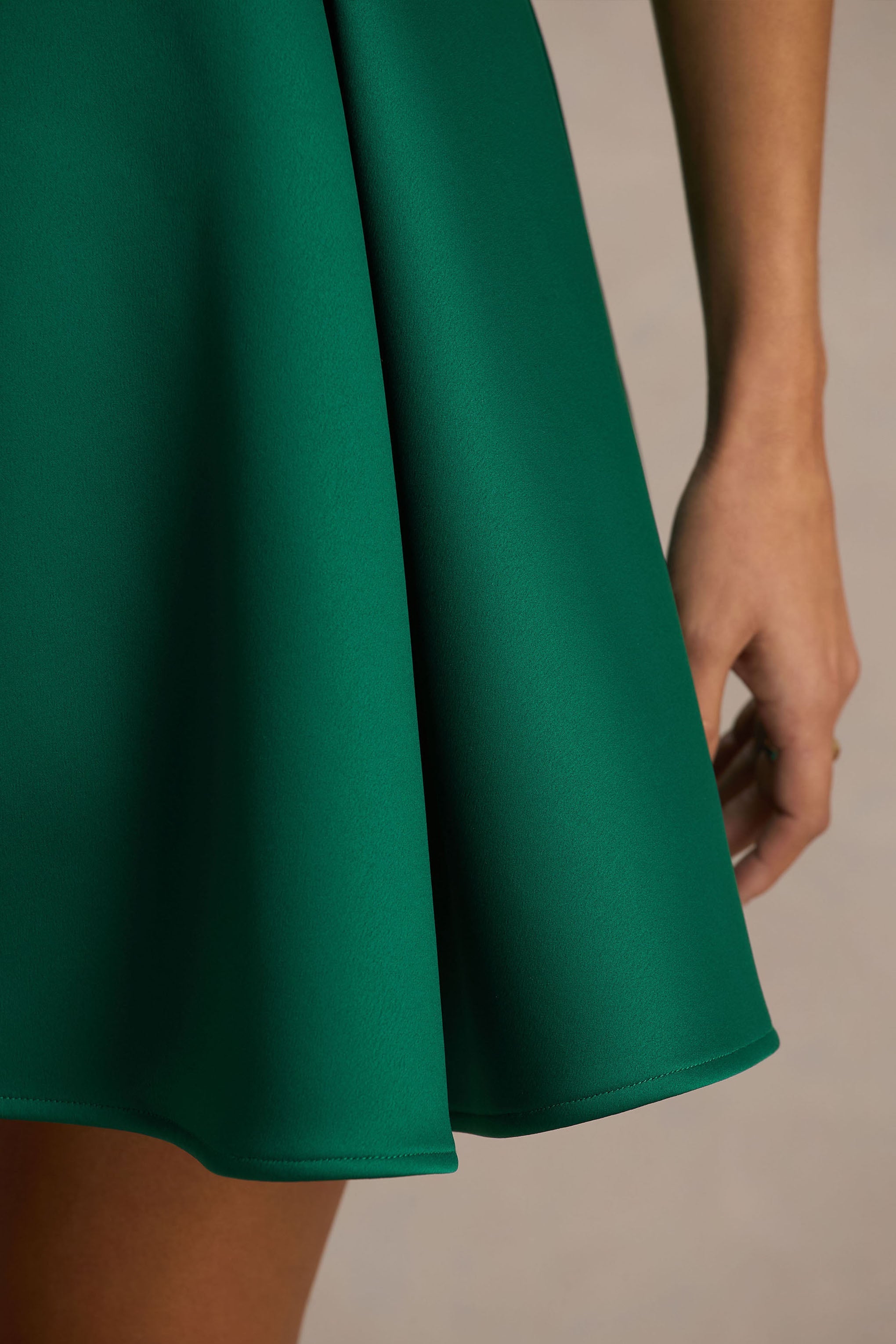 Fleur | Koyu Yeşil Saten Bandeau Mini Elbise