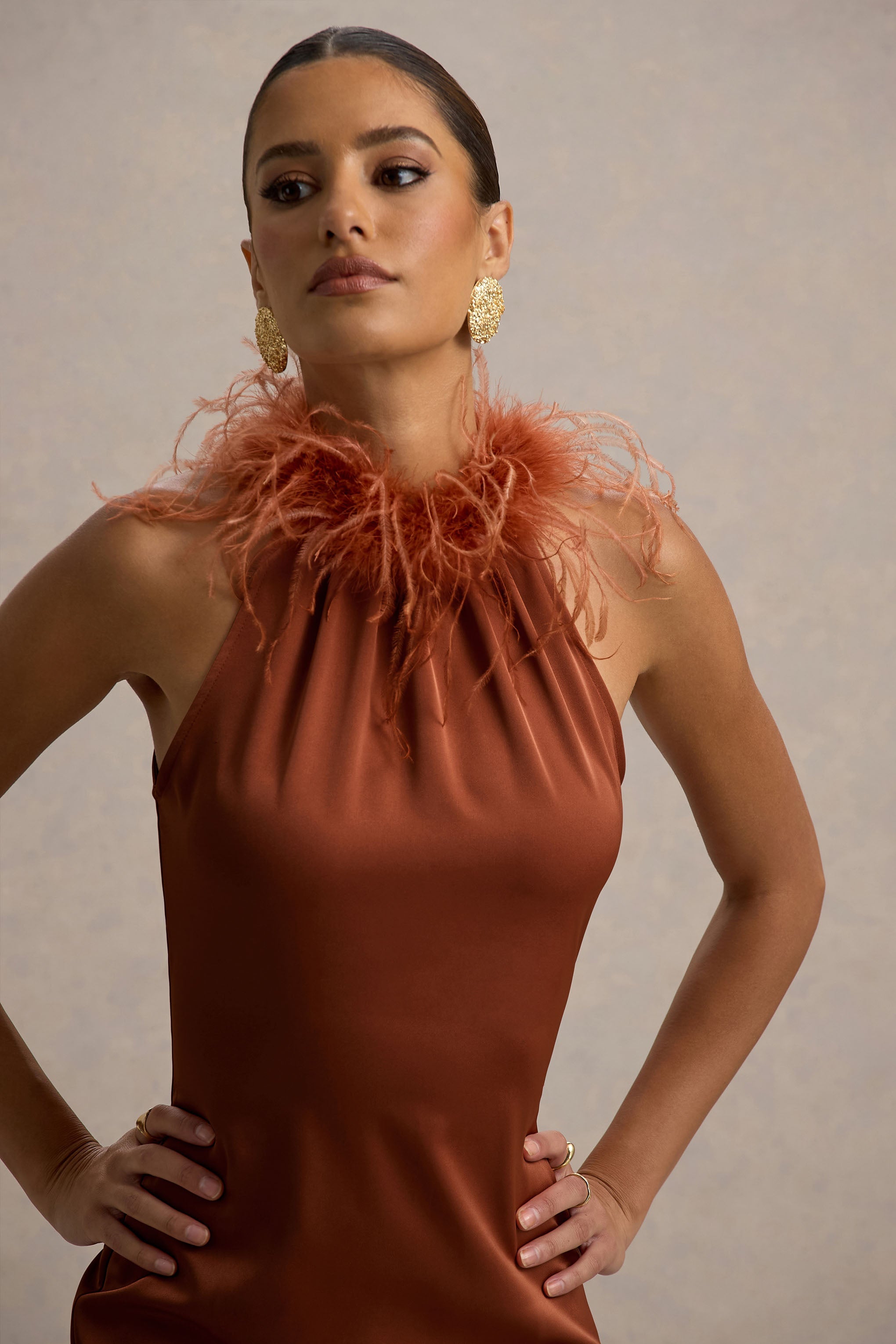Bianca | Kızıl Saten Tüy Detaylı Maxi Elbise