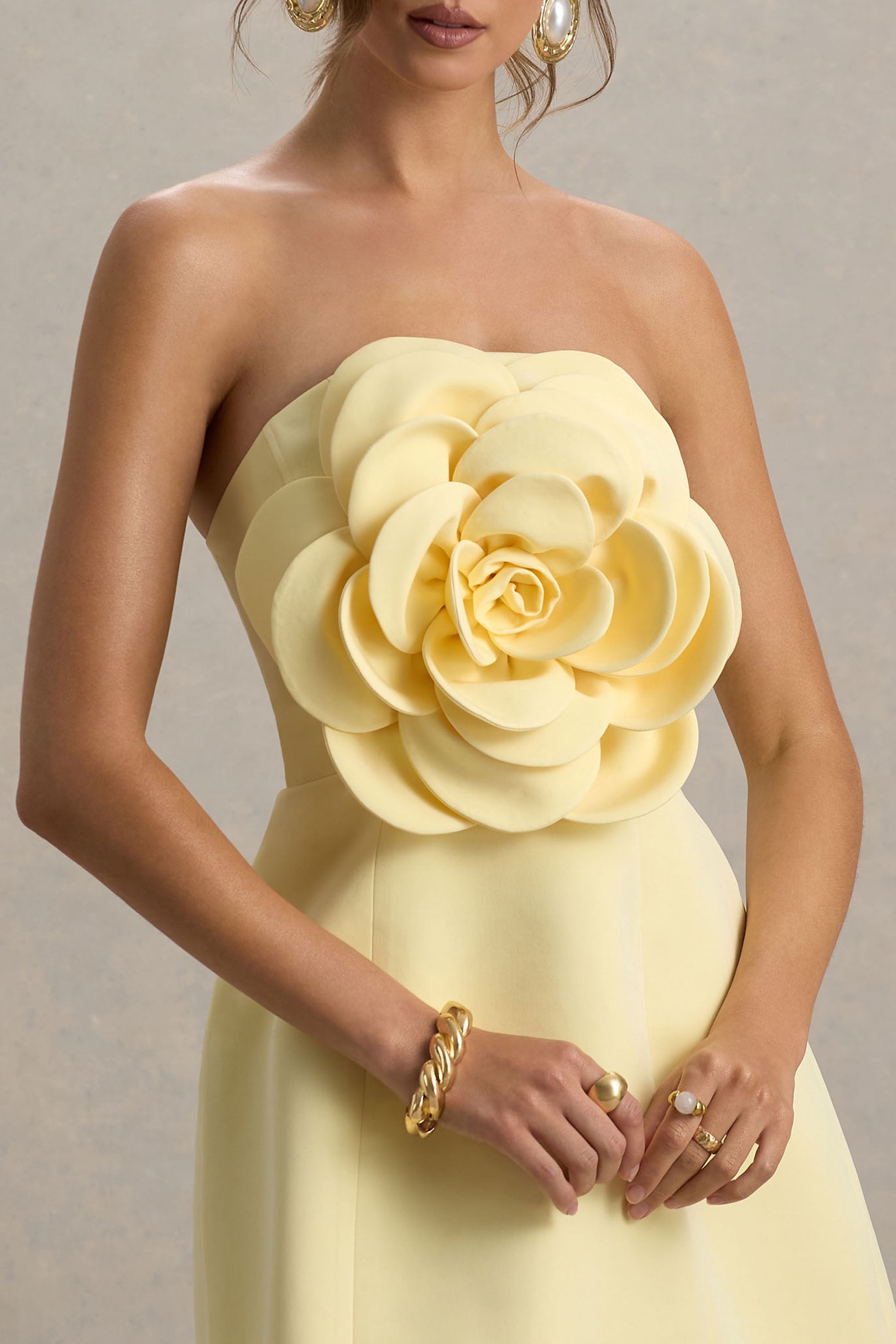 Narcis | Büyük Çiçek Korsajlı Limon Bandeau Mini Elbise
